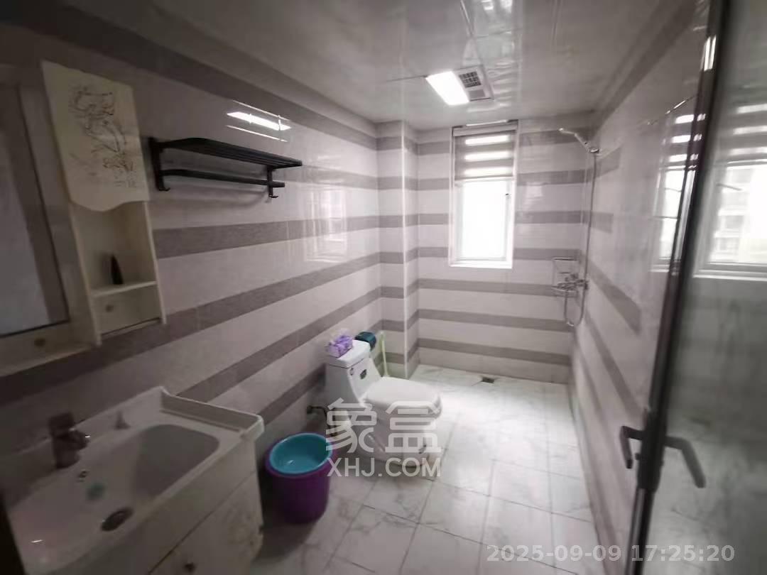 金科世界城  4室2厅2卫    2300.0元/月室内图