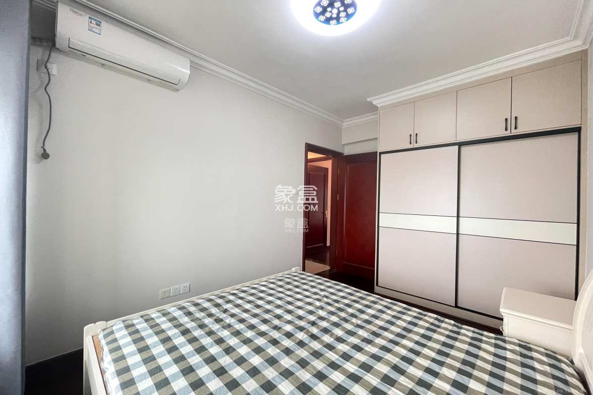 恒大名都  3室2厅1卫    2500.0元/月 恒大名都  3室2厅1卫    2500.0元/月室内图