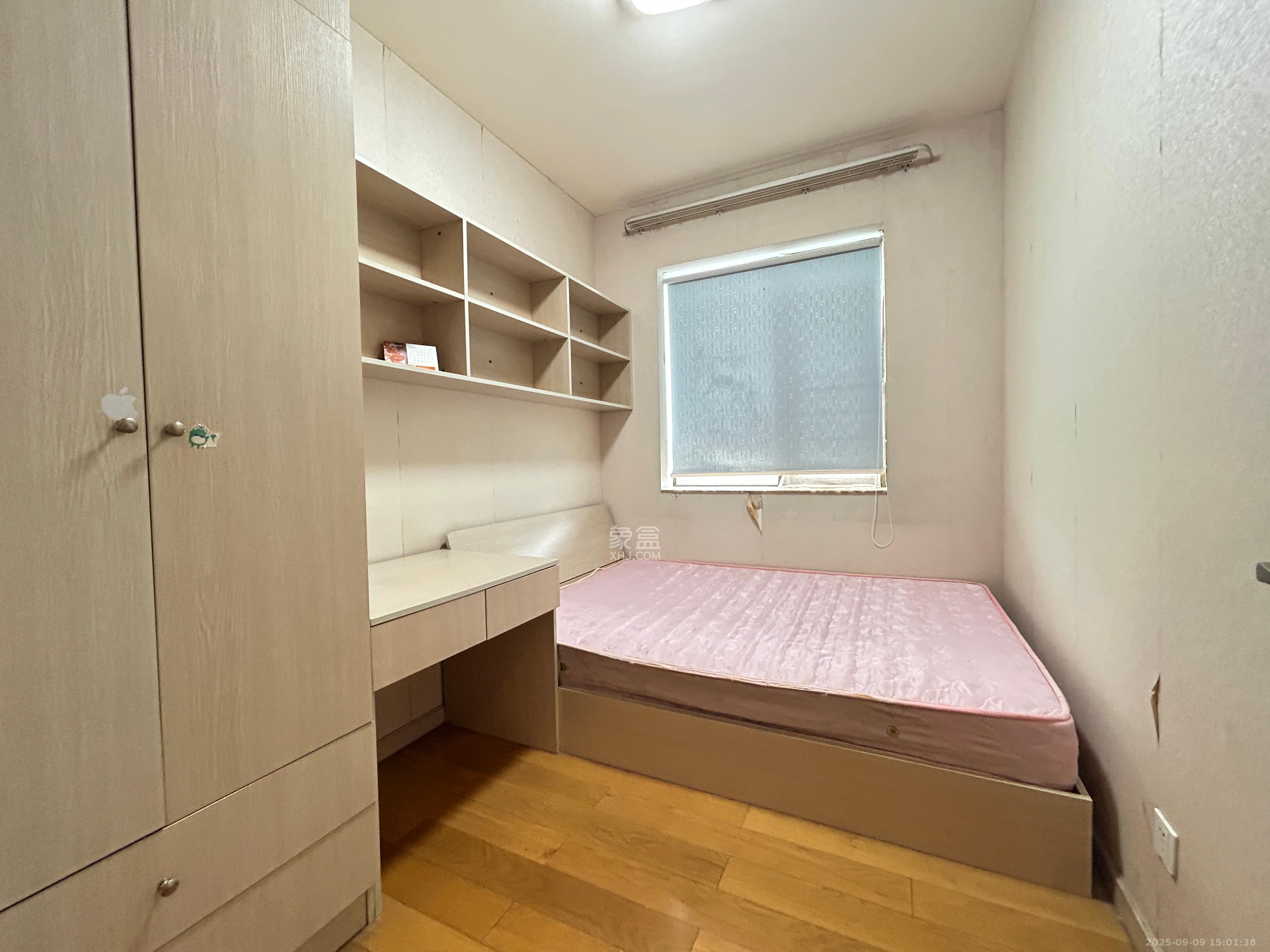 盛世美居荷园  3室2厅2卫    3500.0元/月 盛世美居荷园  3室2厅2卫    3500.0元/月室内图