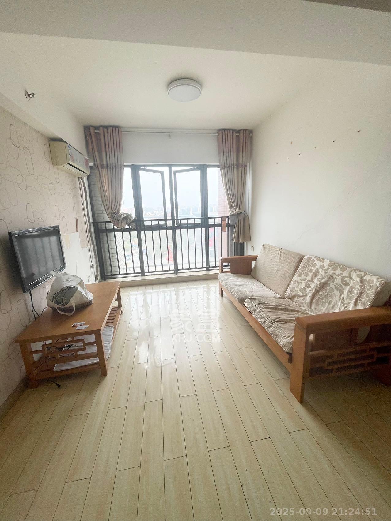 中信文化广场(中信新城二期) 2室1厅2卫 1400.0元/月 中信文化广场(中信新城二期) 2室1厅2卫 1400.0元/月室内图