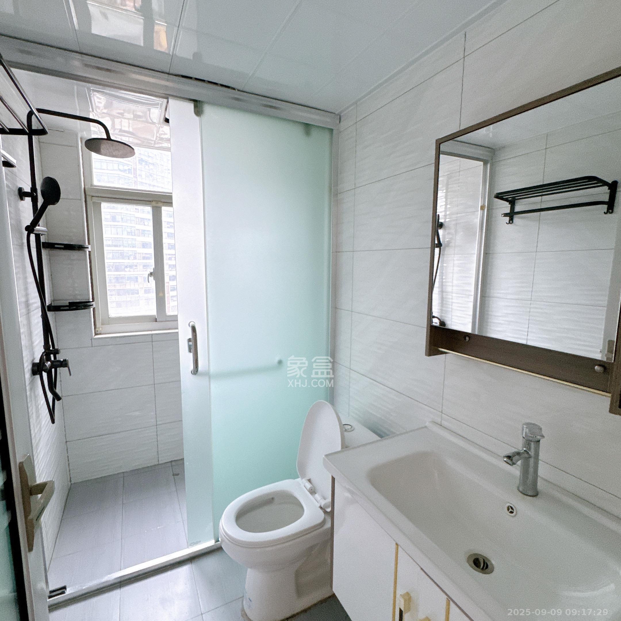 北辰三角洲C2区 3室2厅2卫 4500.0元/月 北辰三角洲C2区 3室2厅2卫 4500.0元/月室内图