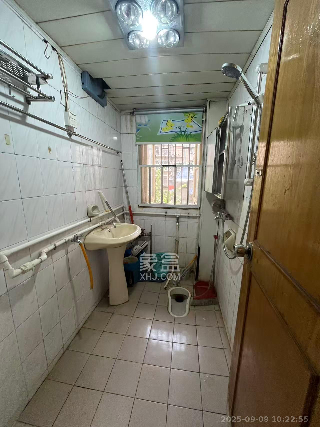 长沙市公用设施宿舍  2室1厅1卫    1800.0元/月室内图