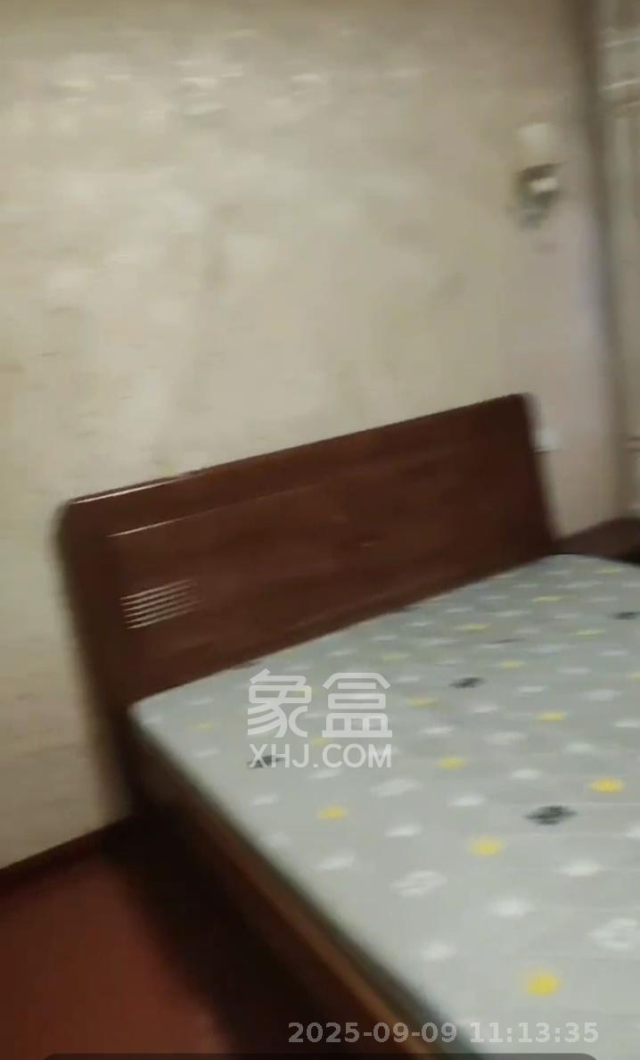 盛地春天里  2室1厅1卫   1600.00元/月室内图