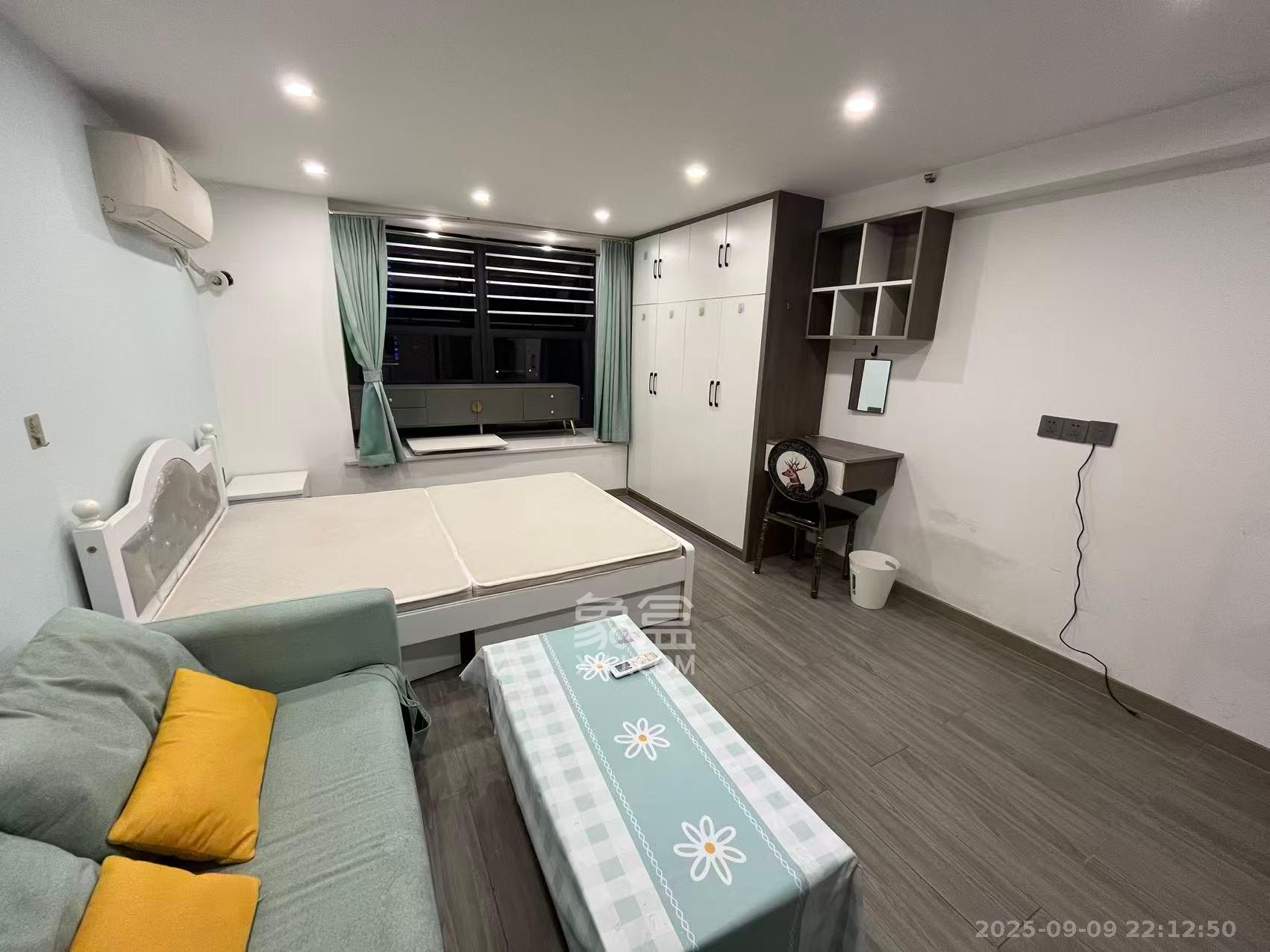 龙湖新壹城  1室1厅1卫    1400.0元/月室内图