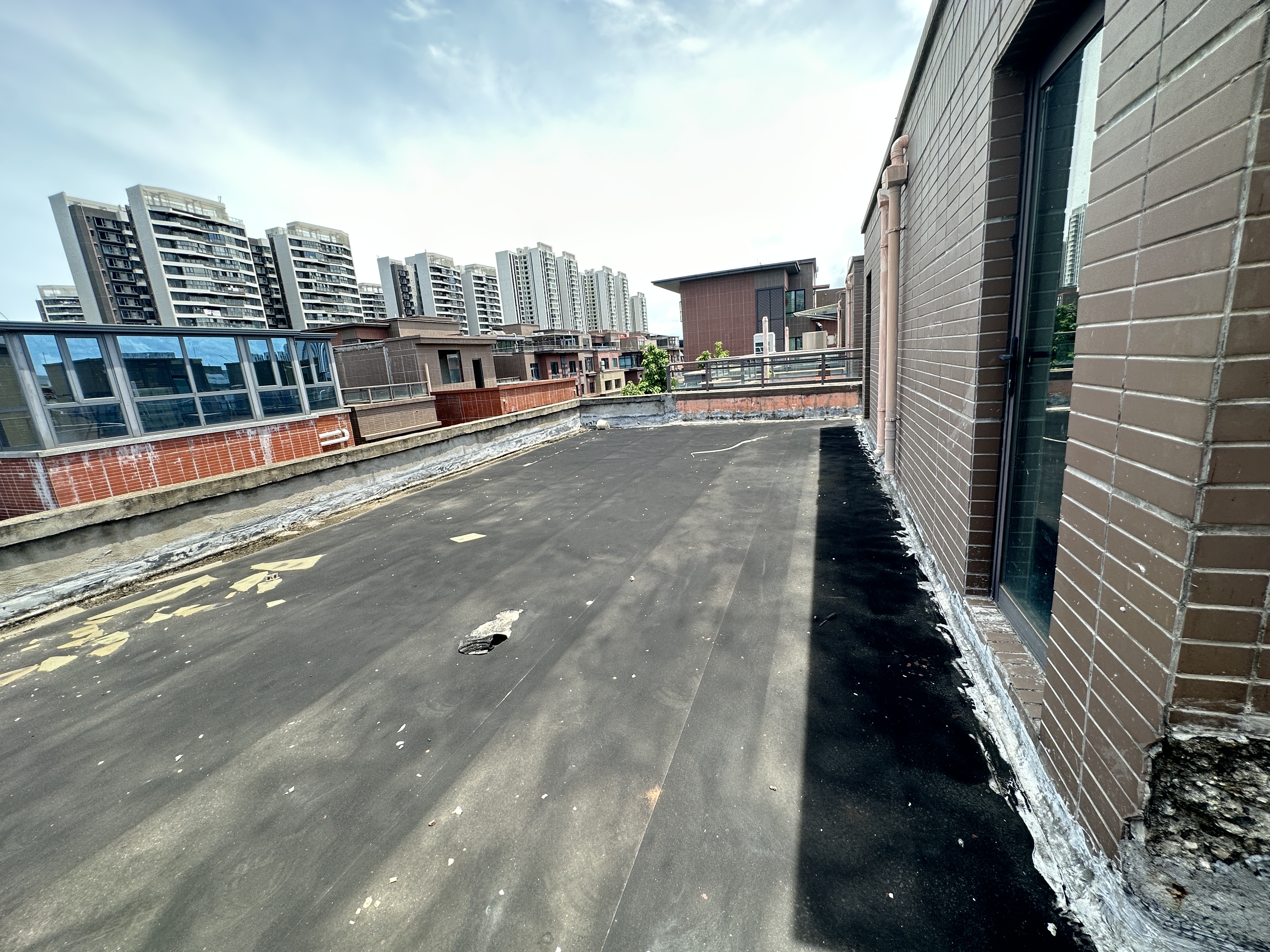 新埠岛海云府 4室2厅3卫 430.0万 新埠岛海云府 4室2厅3卫 430.0万客厅