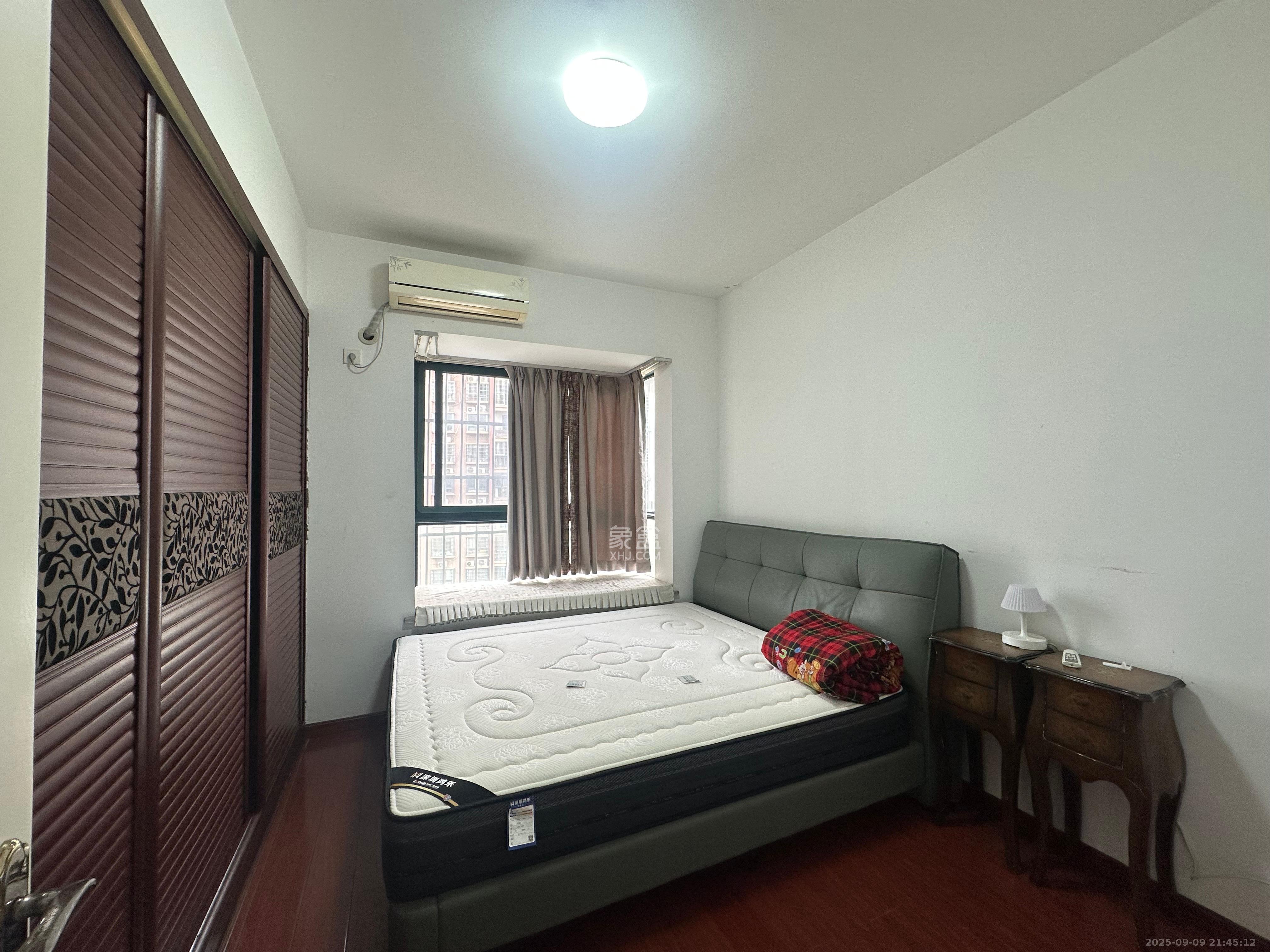 银盘鑫城 2室2厅1卫 1500.0元/月 银盘鑫城 2室2厅1卫 1500.0元/月室内图