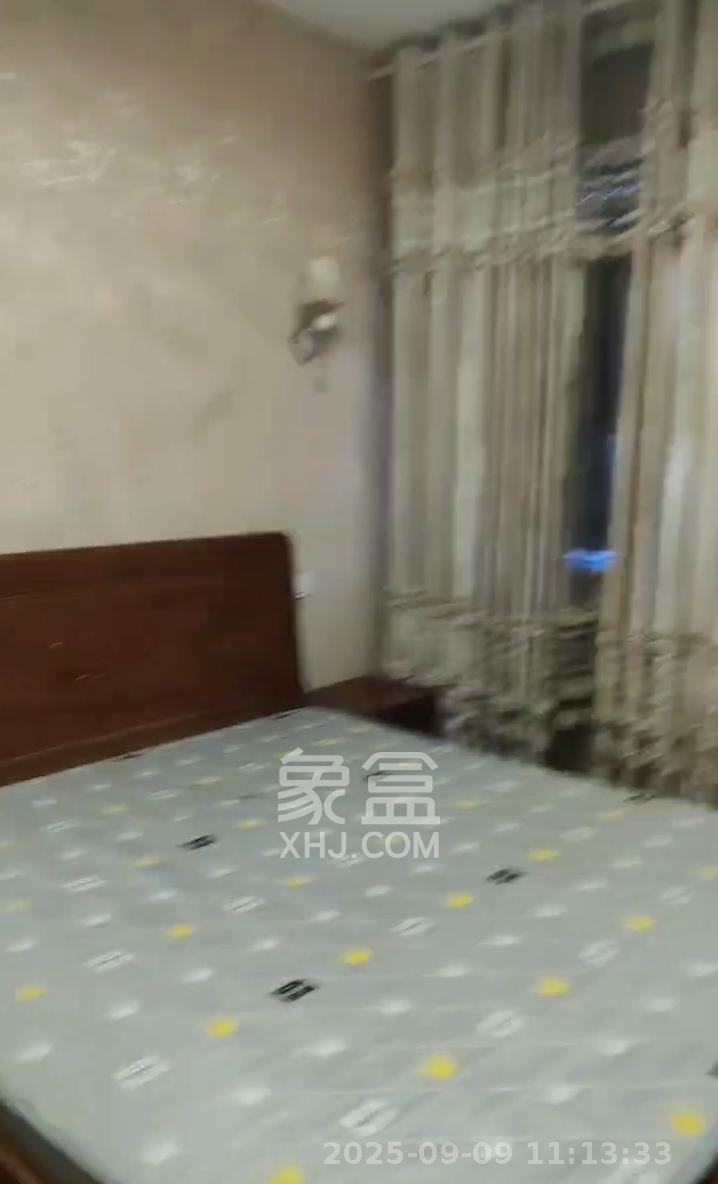 盛地春天里  2室1厅1卫    1600.0元/月 盛地春天里  2室1厅1卫    1600.0元/月室内图