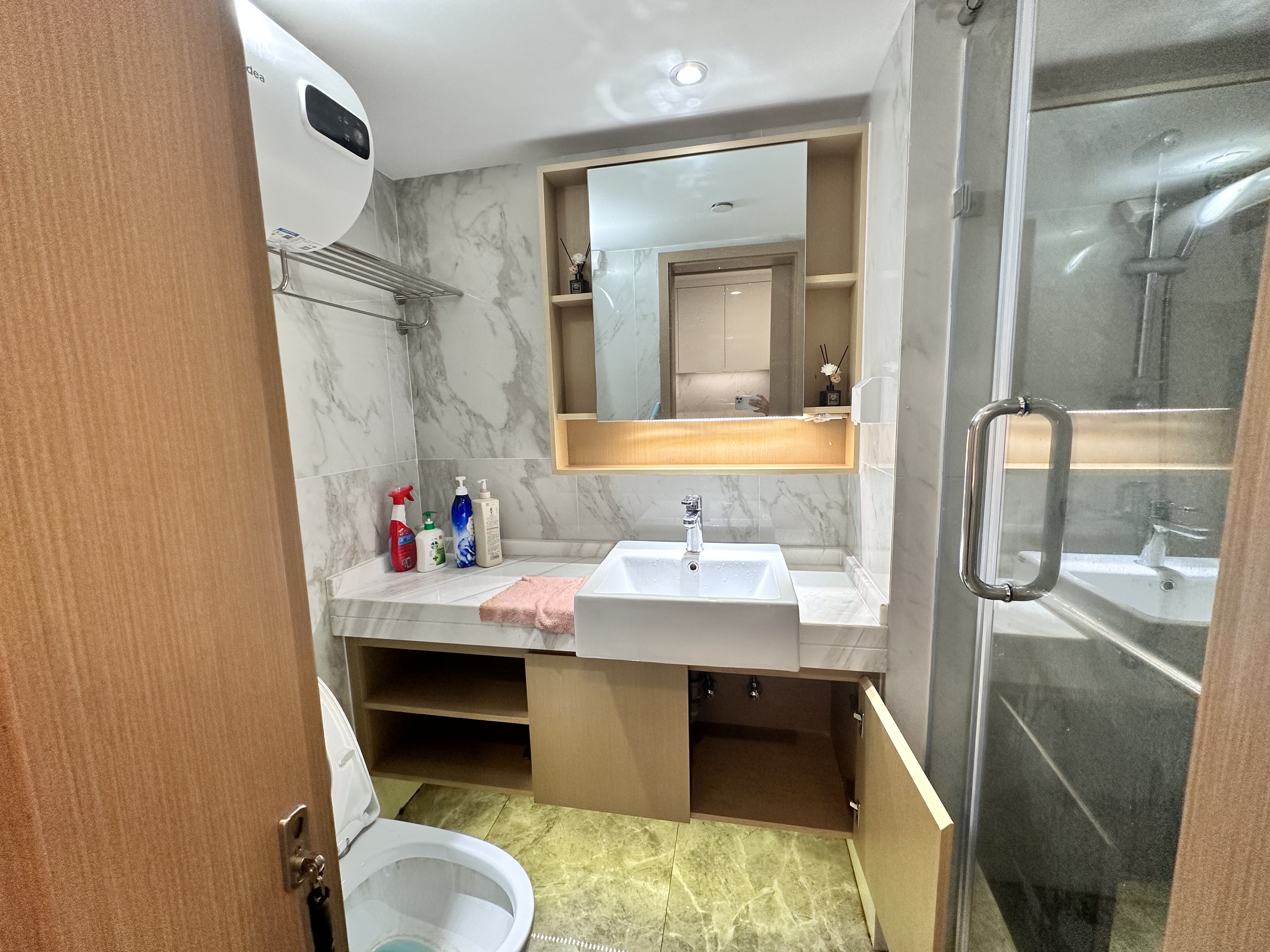 融创精彩天地 1室0厅1卫 2000.0元/月 融创精彩天地 1室0厅1卫 2000.0元/月室内图