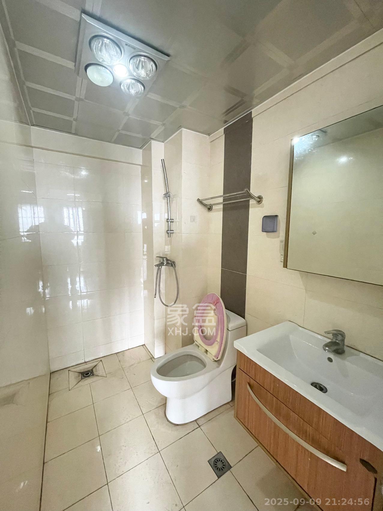 中信文化广场（中信新城二期）  2室1厅2卫    1400.0元/月室内图