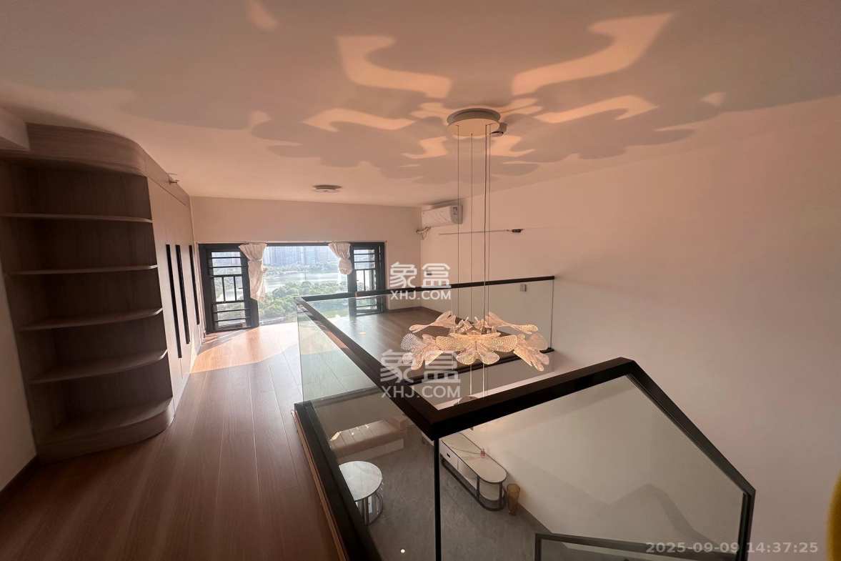 藏珑湖上公馆  1室1厅1卫    2500.0元/月 藏珑湖上公馆  1室1厅1卫    2500.0元/月室内图