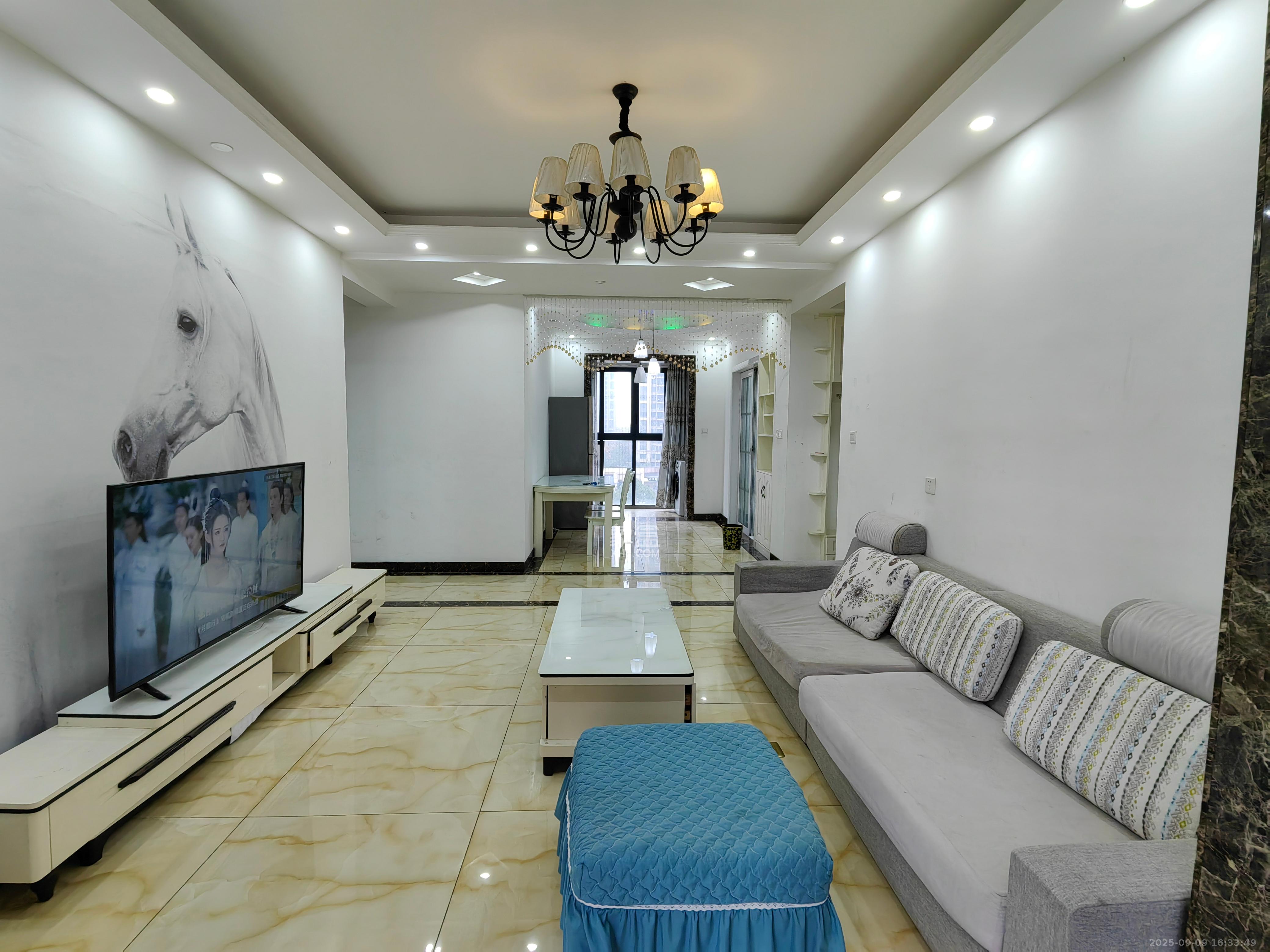 中建梅溪湖中心  4室2厅2卫    3500.0元/月室内图