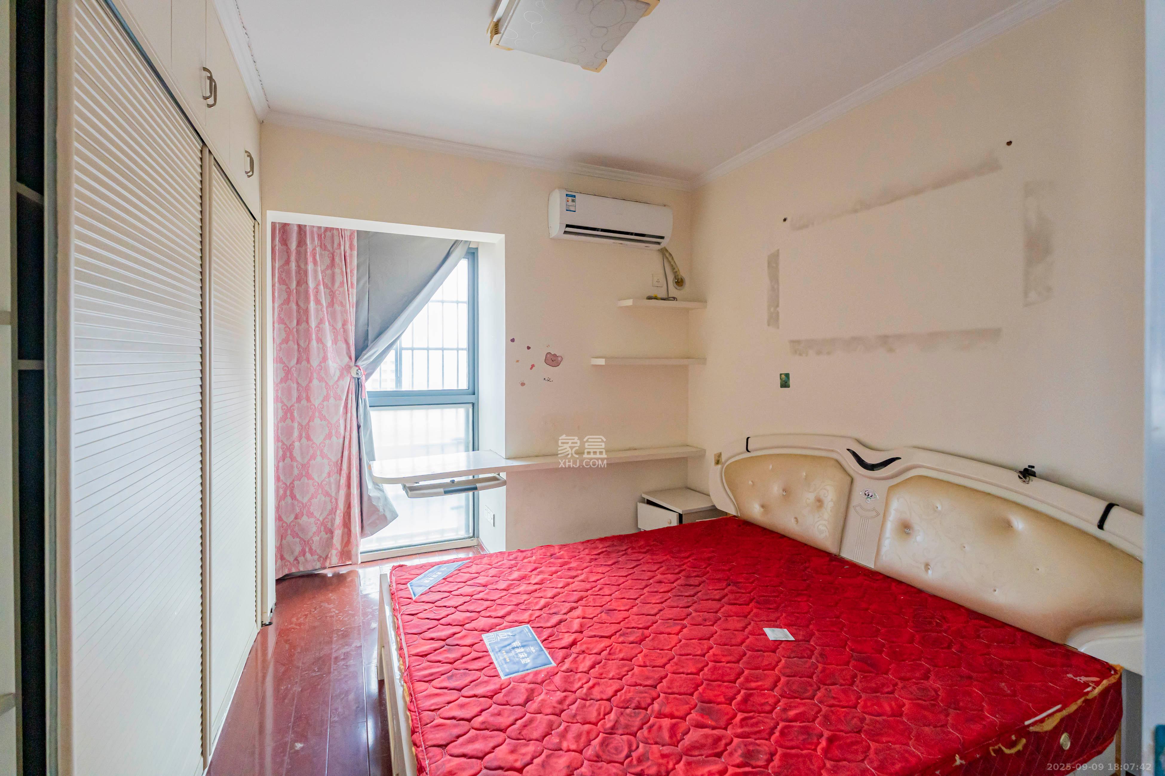 雄新水印廊桥(雄新华府) 3室2厅2卫 1800.0元/月 雄新水印廊桥(雄新华府) 3室2厅2卫 1800.0元/月室内图