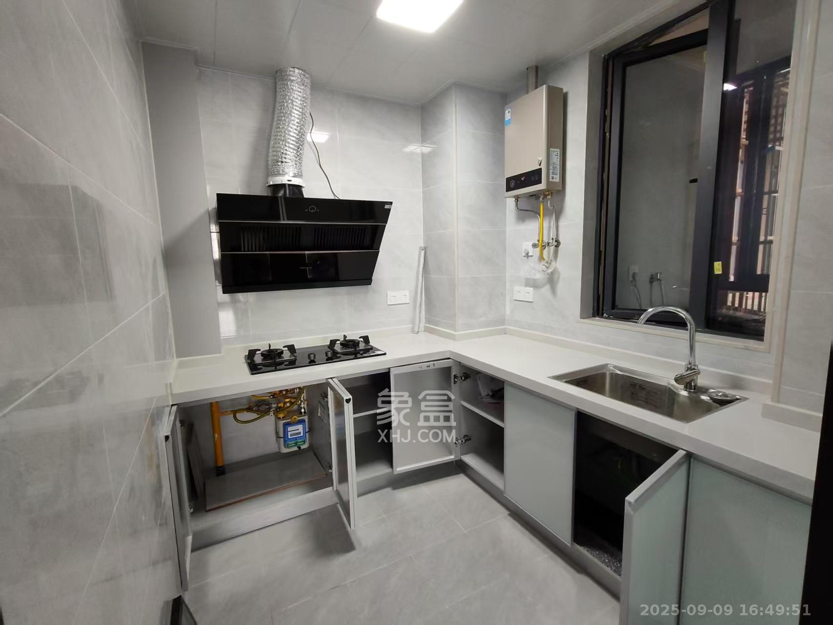 紫华郡 3室2厅2卫 2200.0元/月 紫华郡 3室2厅2卫 2200.0元/月室内图