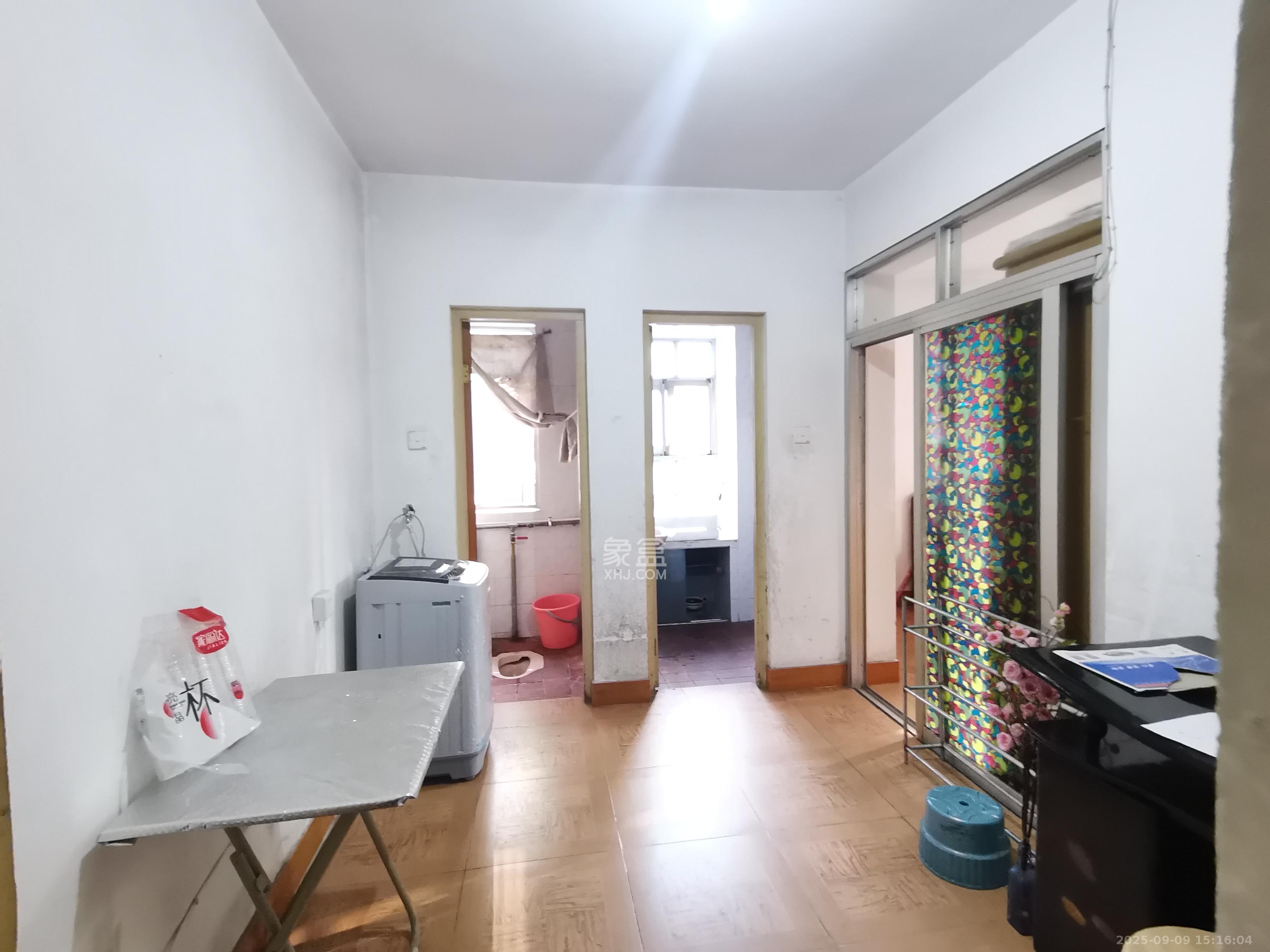 碧翠园（中房）  1室1厅1卫    850.0元/月室内图