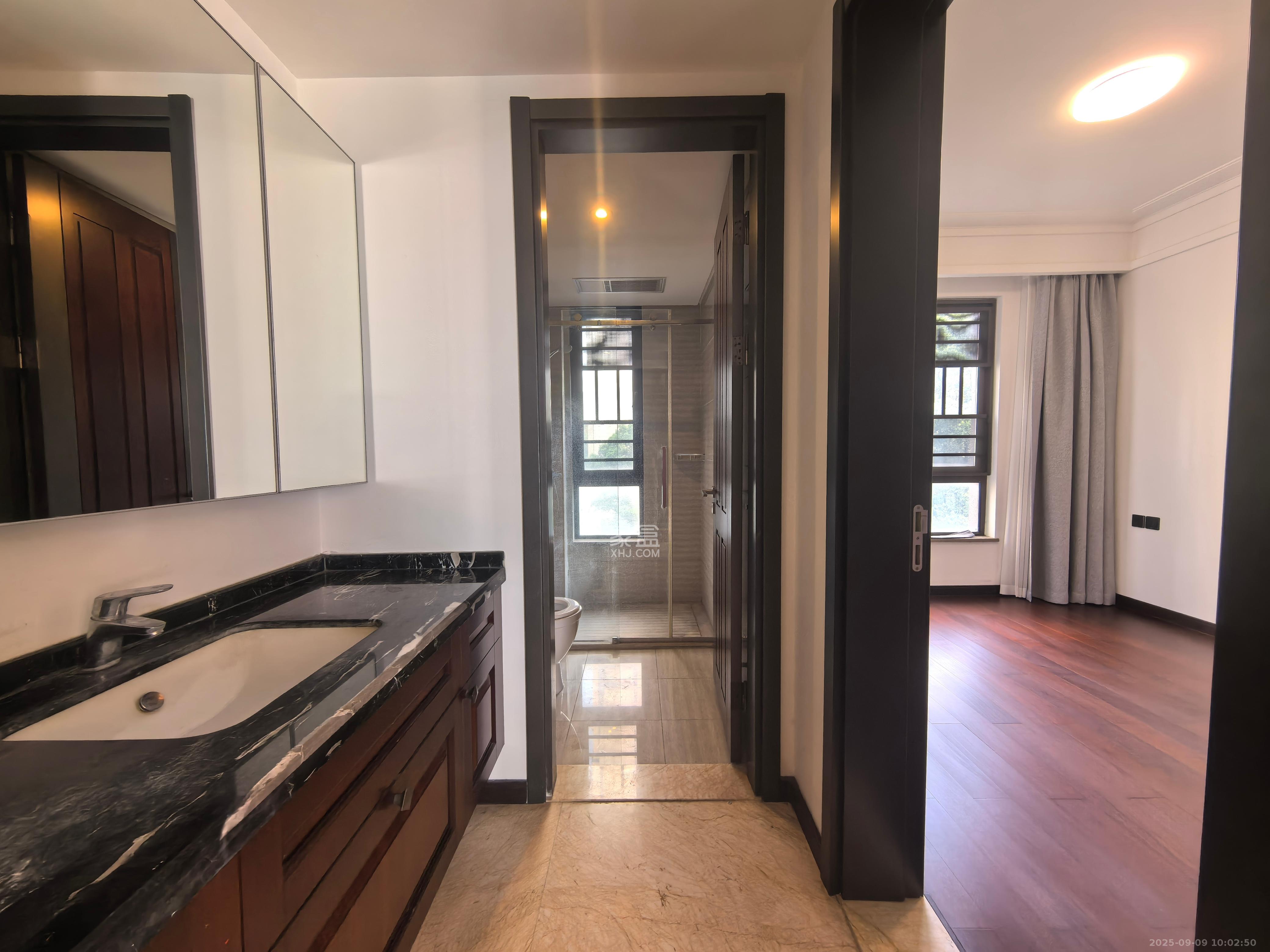 万科紫台 4室2厅2卫 6500.0元/月 万科紫台 4室2厅2卫 6500.0元/月室内图