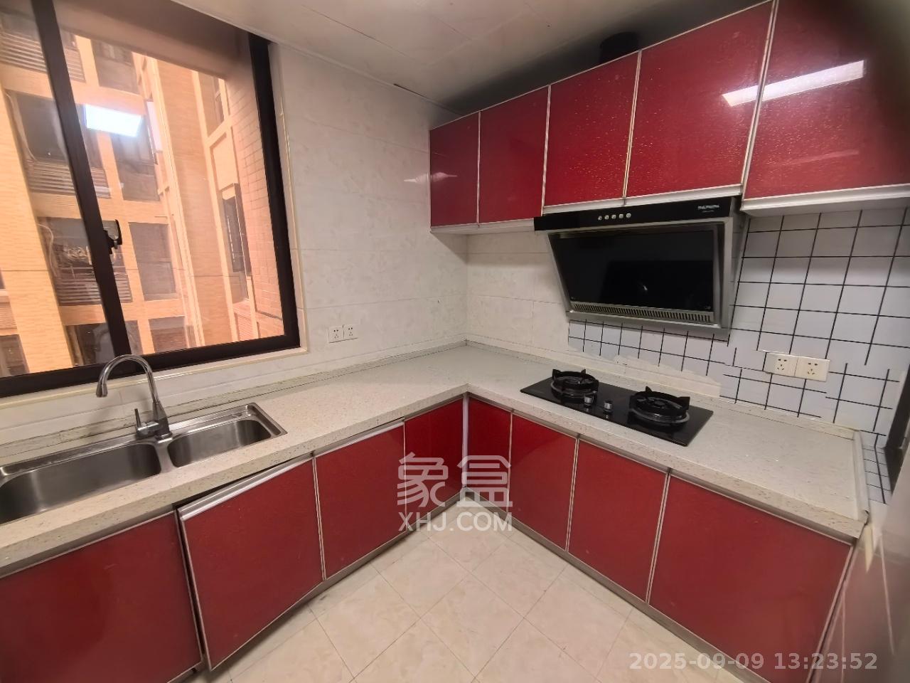 奥林匹克花园贡院三期  2室2厅1卫    1600.0元/月 奥林匹克花园贡院三期  2室2厅1卫    1600.0元/月室内图