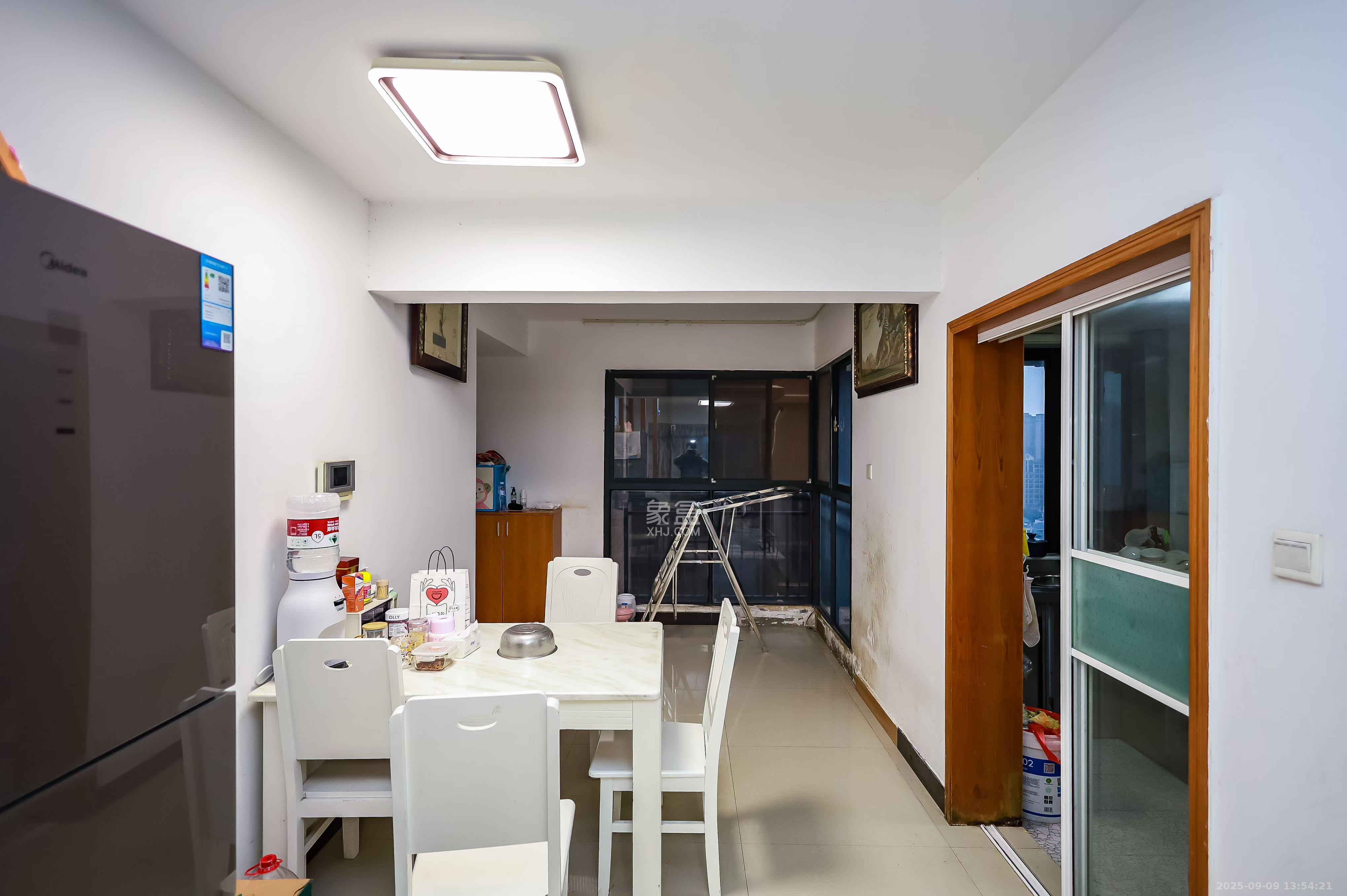 永祺西京 3室2厅2卫 2900.0元/月 永祺西京 3室2厅2卫 2900.0元/月室内图