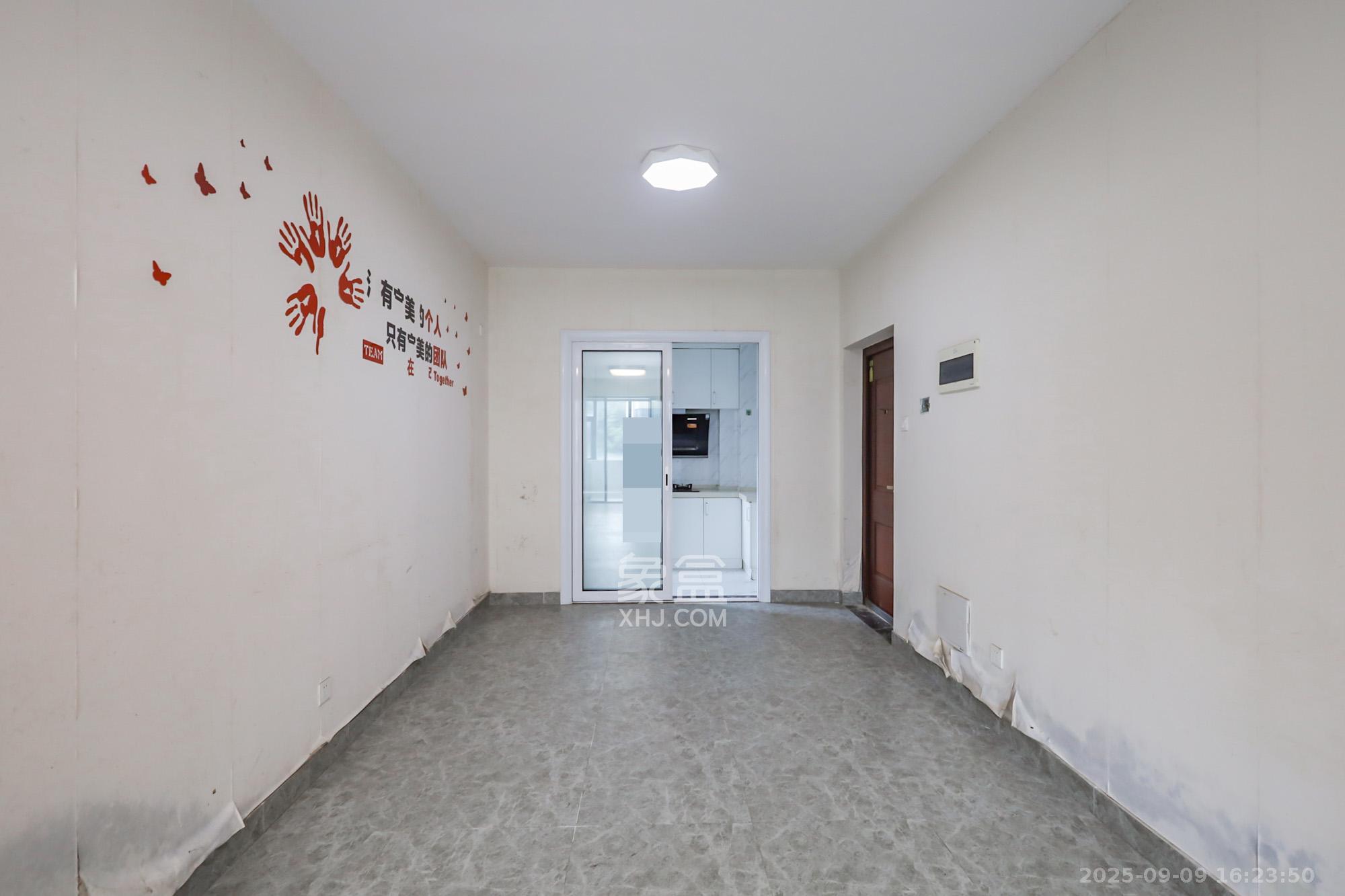 蓝光雍锦阁 3室2厅2卫 136.0万 蓝光雍锦阁 3室2厅2卫 136.0万其他