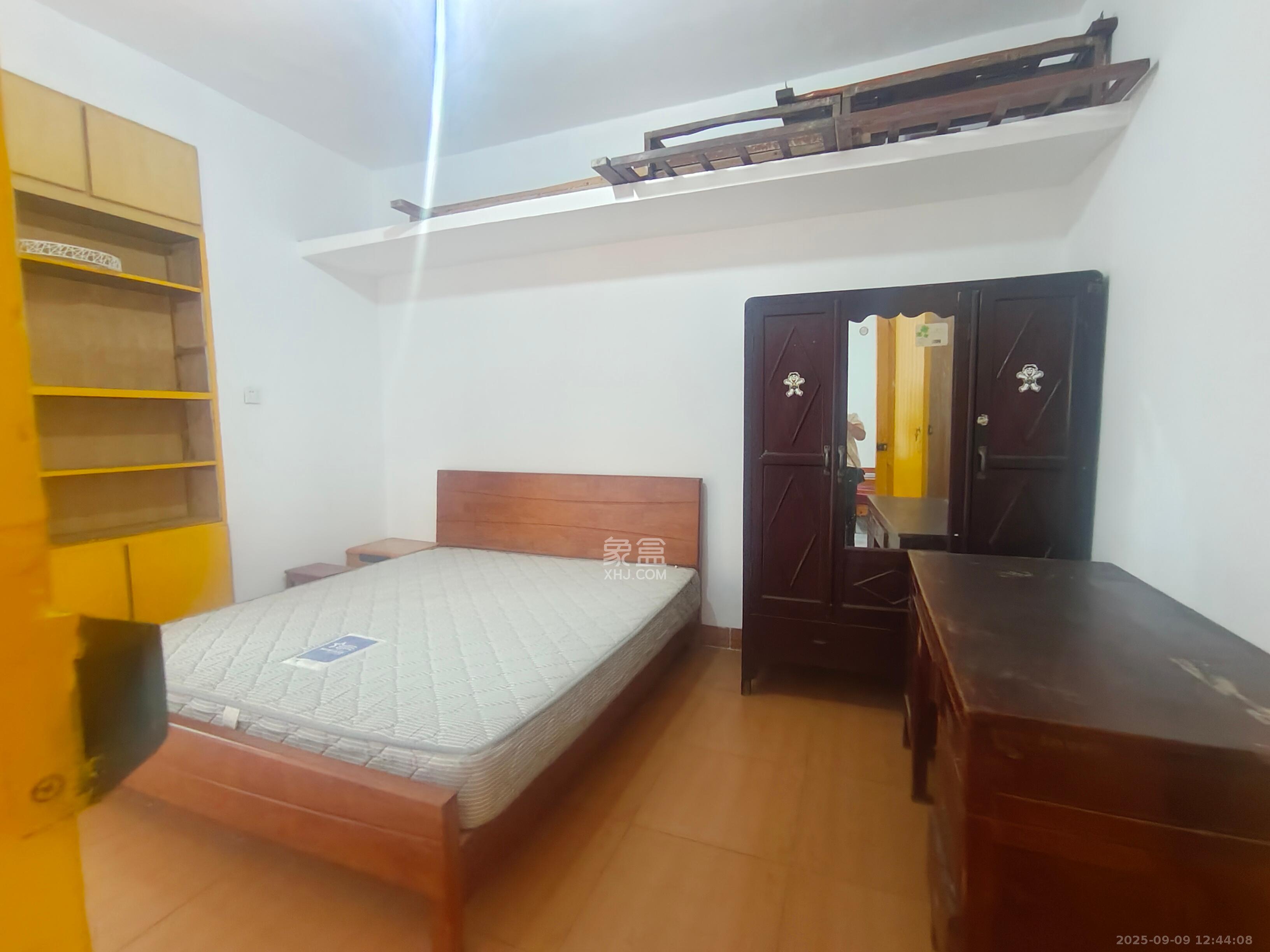 梅岭村  3室2厅1卫    2100.0元/月室内图