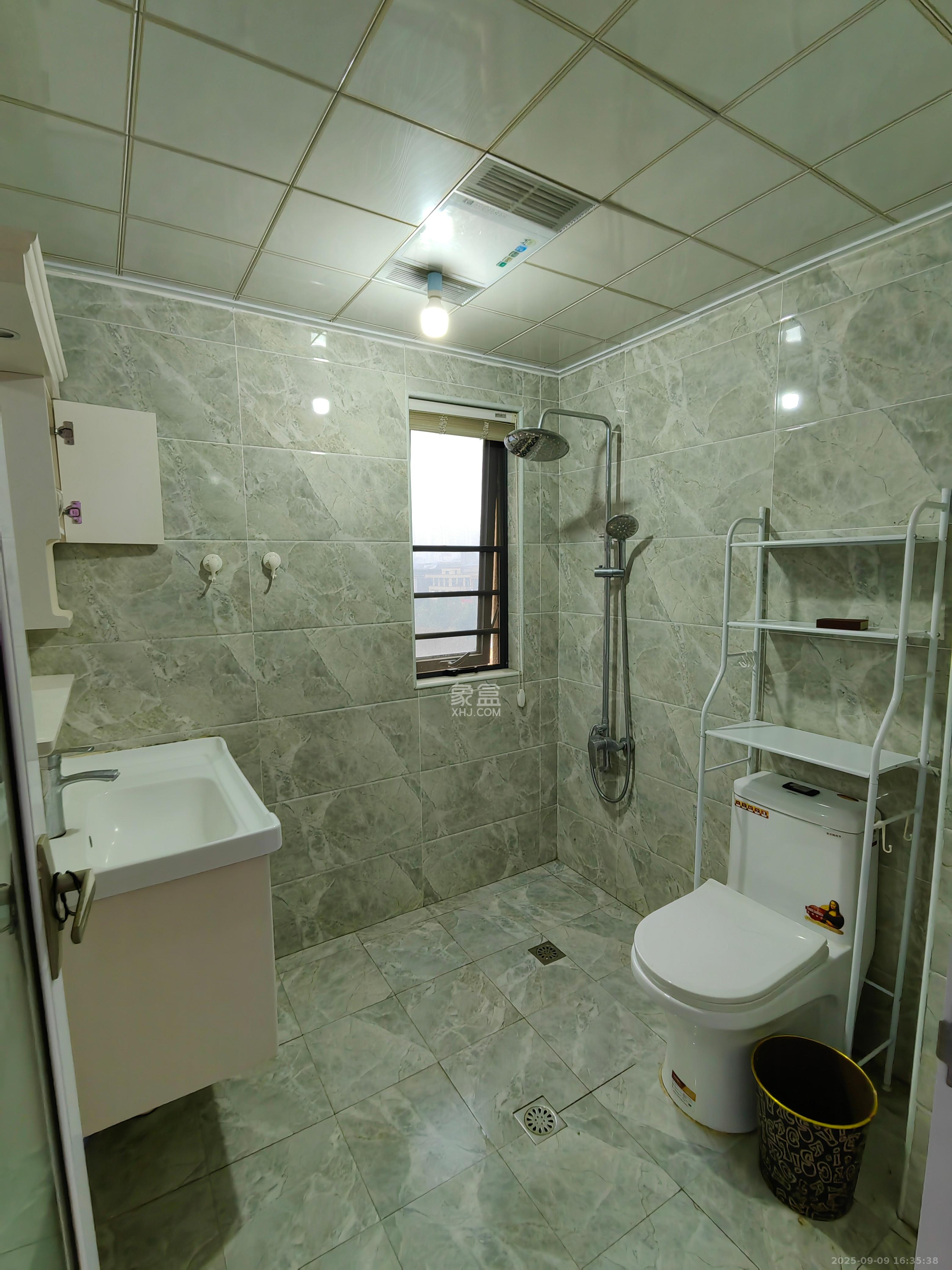 中建梅溪湖中心  4室2厅2卫    3500.0元/月室内图