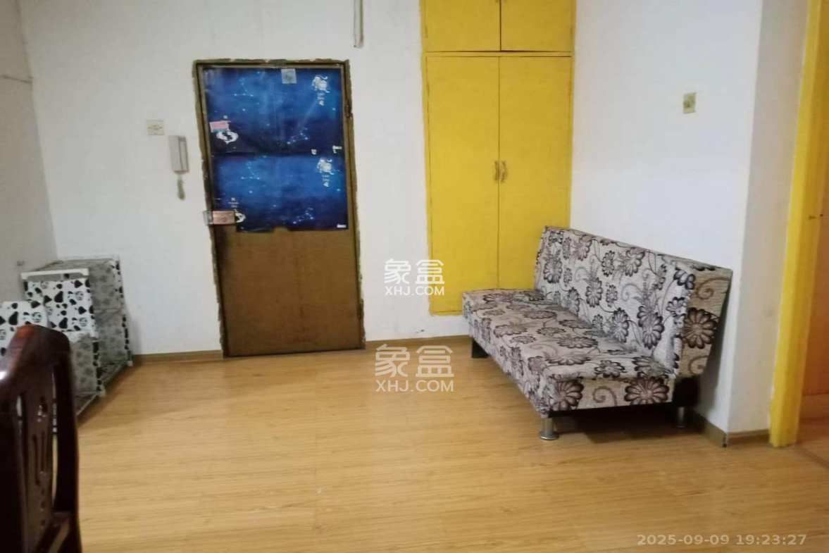 人民新村  2室1厅1卫    1600.0元/月 人民新村  2室1厅1卫    1600.0元/月室内图