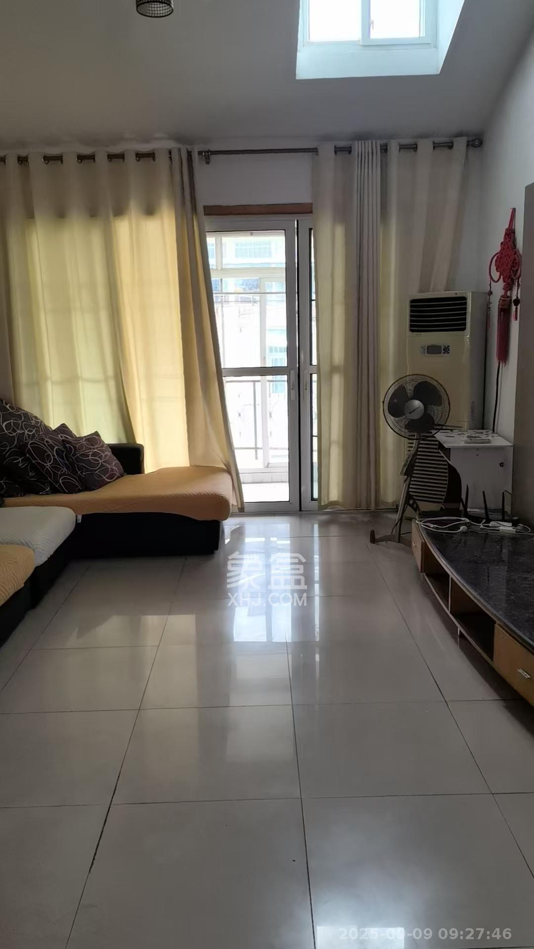 依星苑  1室0厅0卫    2500.0元/月 依星苑  1室0厅0卫    2500.0元/月