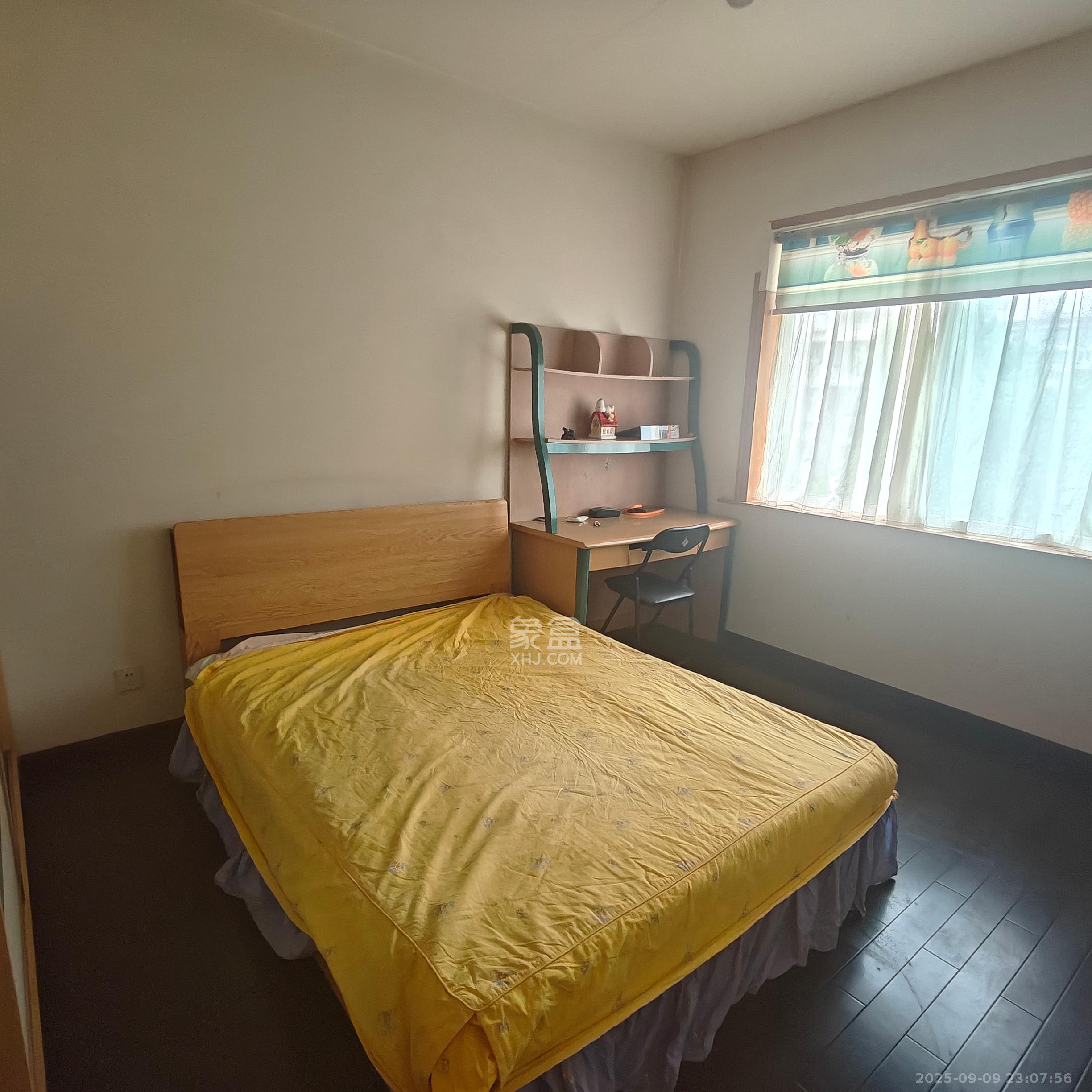 怡荷园  3室2厅1卫    2300.0元/月室内图