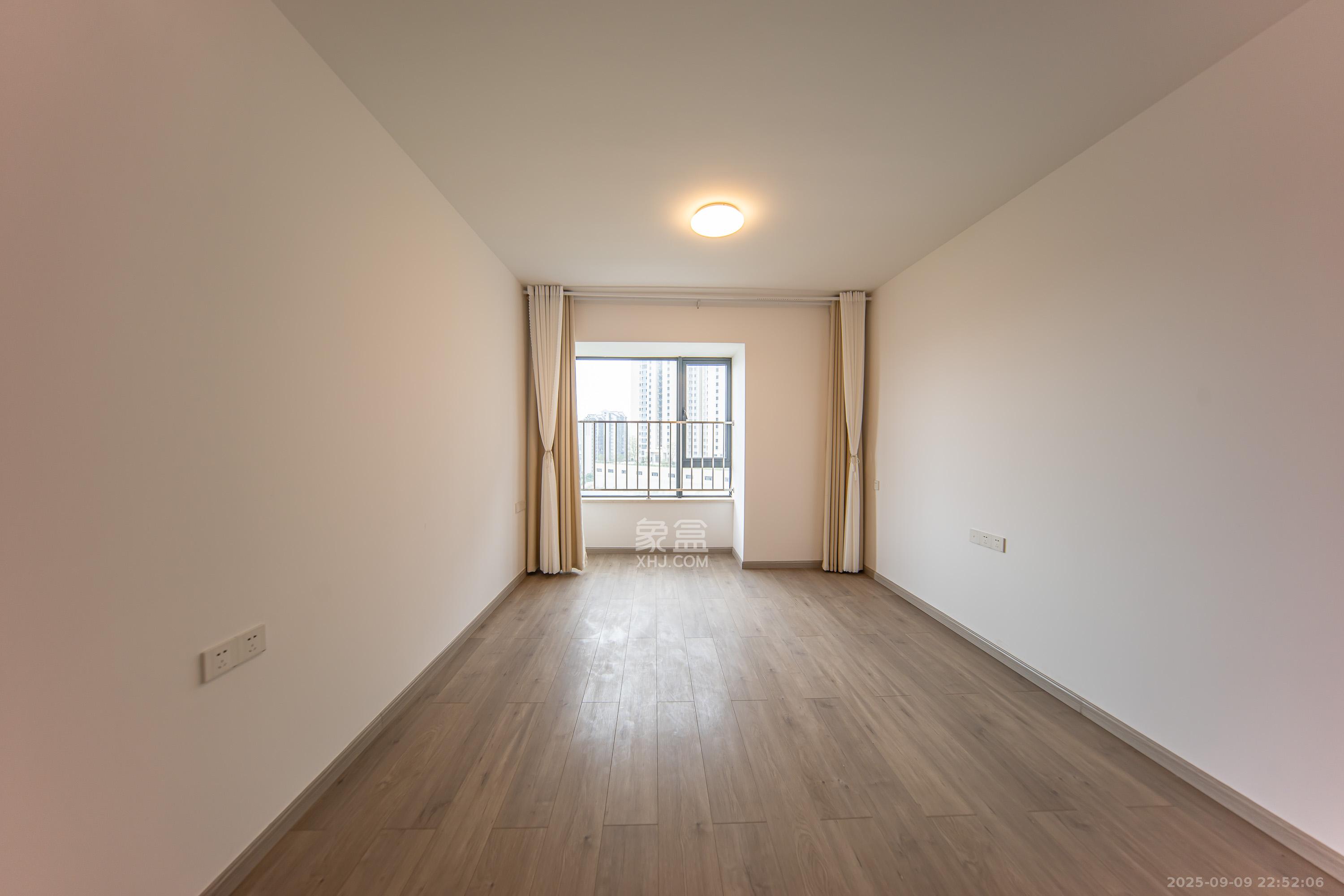 建投象山国际  3室2厅2卫    129.0万 建投象山国际  3室2厅2卫    129.0万卧室