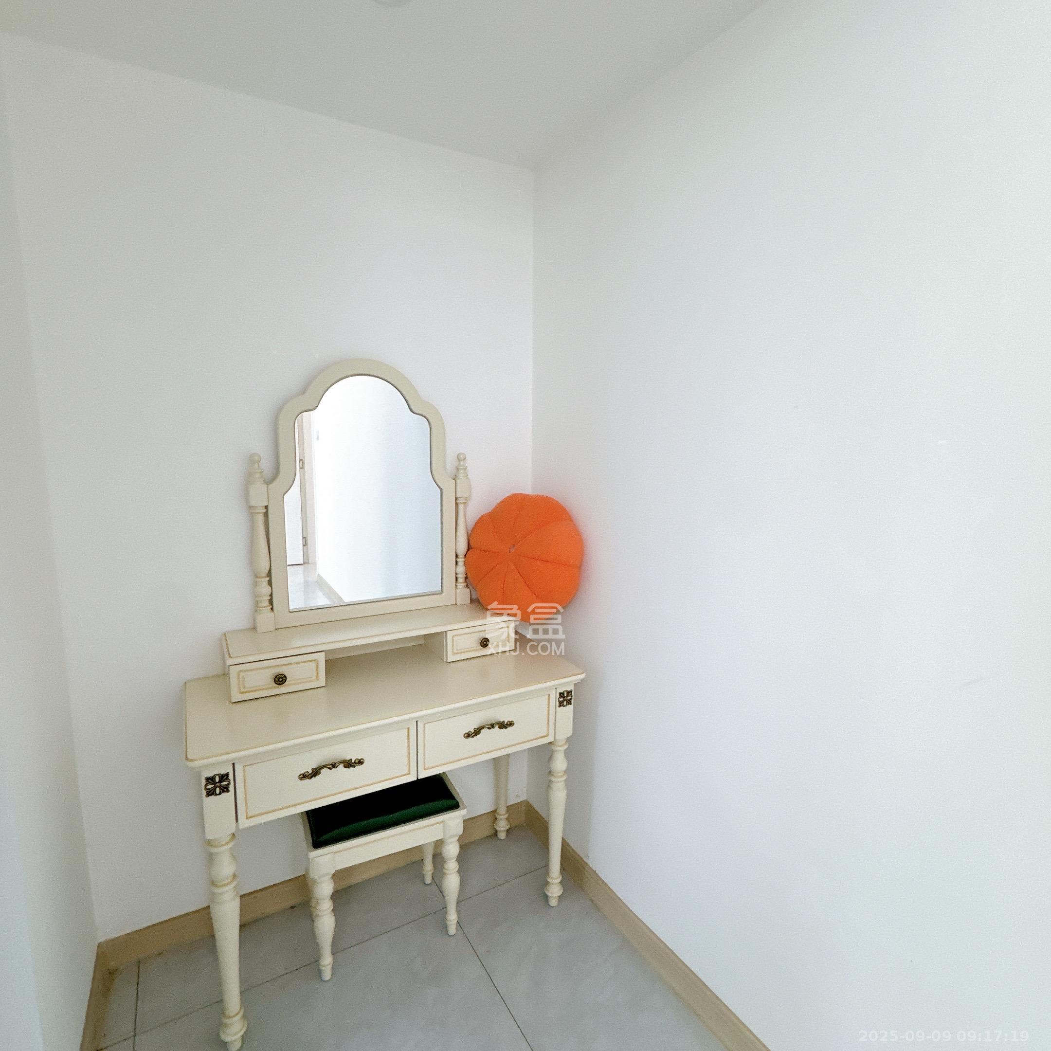 北辰三角洲C2区  3室2厅2卫    4500.0元/月室内图