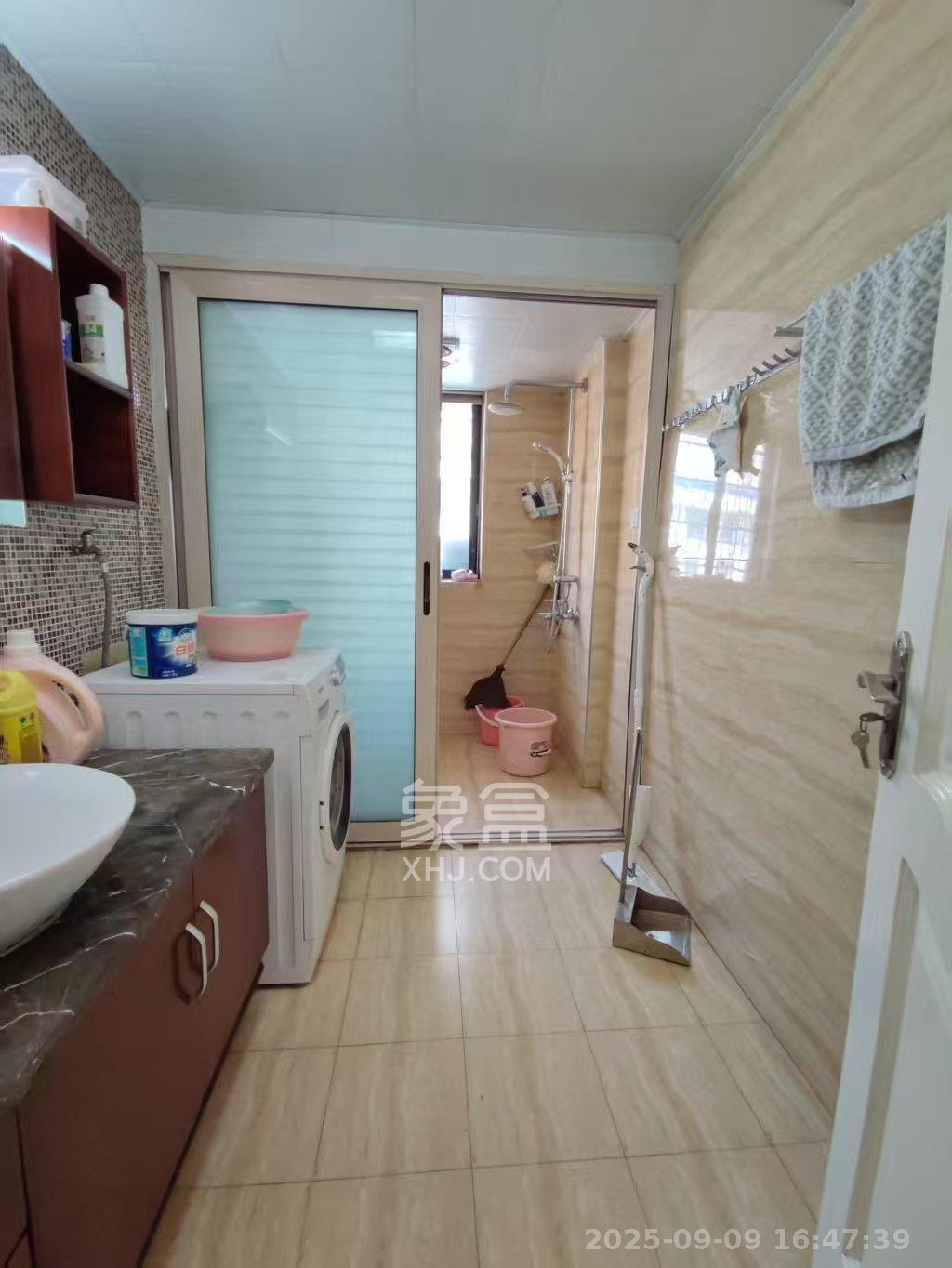 森宇大厦 3室2厅2卫 3400.0元/月 森宇大厦 3室2厅2卫 3400.0元/月室内图