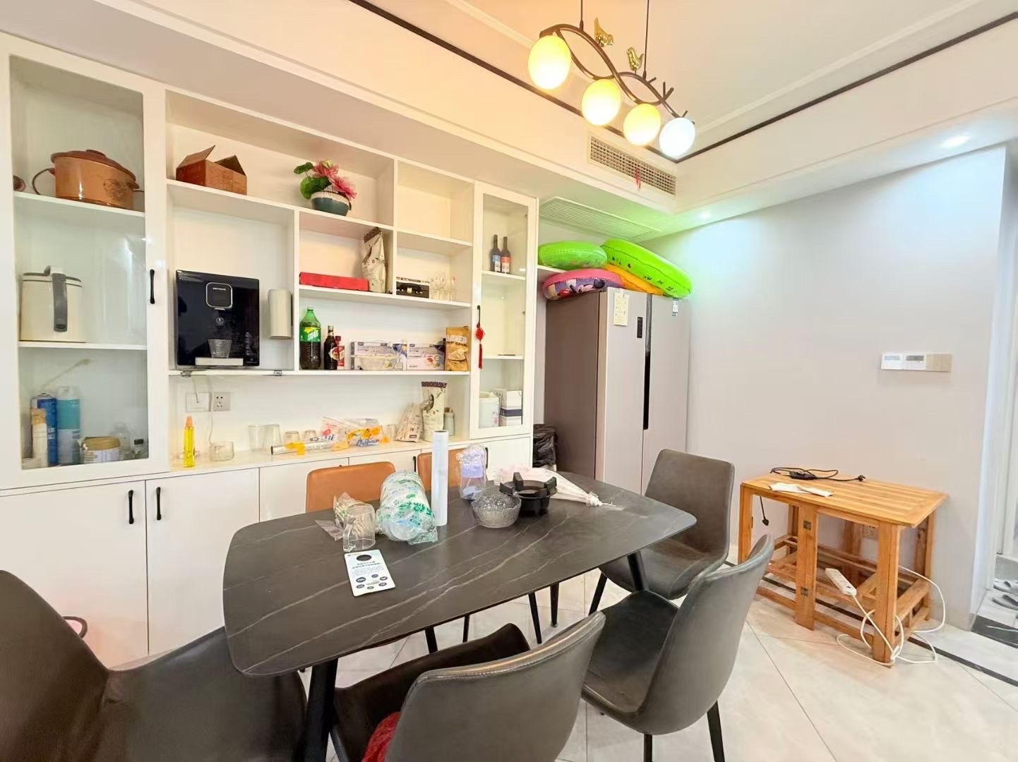 江与城 4室2厅2卫 2500.0元/月 江与城 4室2厅2卫 2500.0元/月室内图