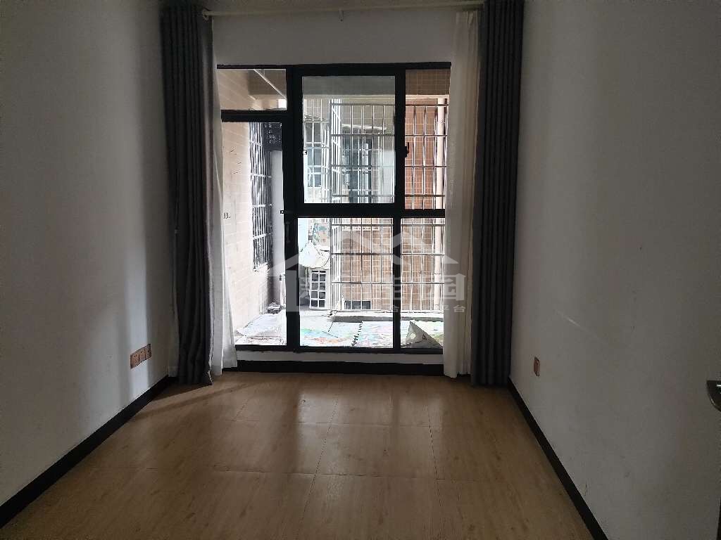 鑫成君泰 4室2厅2卫 2500.0元/月 鑫成君泰 4室2厅2卫 2500.0元/月室内图