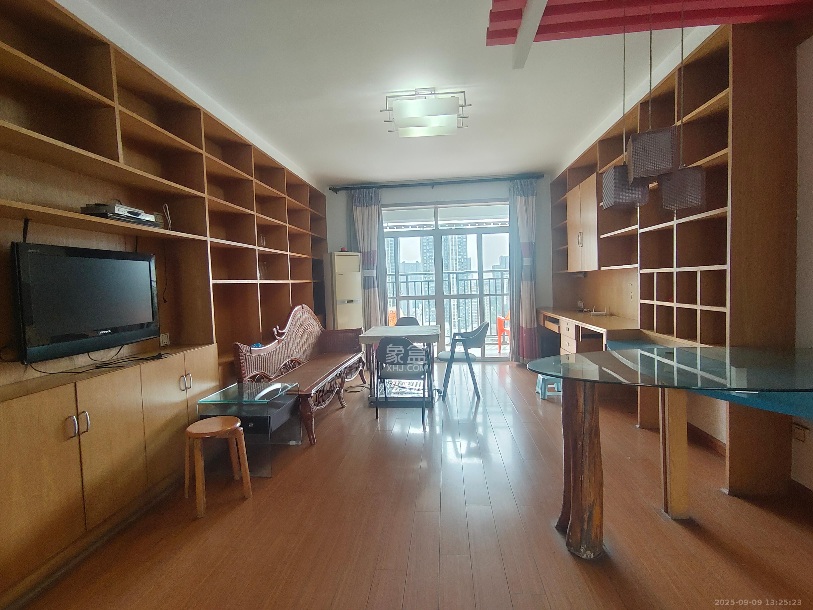 柠檬丽都 2室2厅1卫 2200.0元/月 柠檬丽都 2室2厅1卫 2200.0元/月室内图