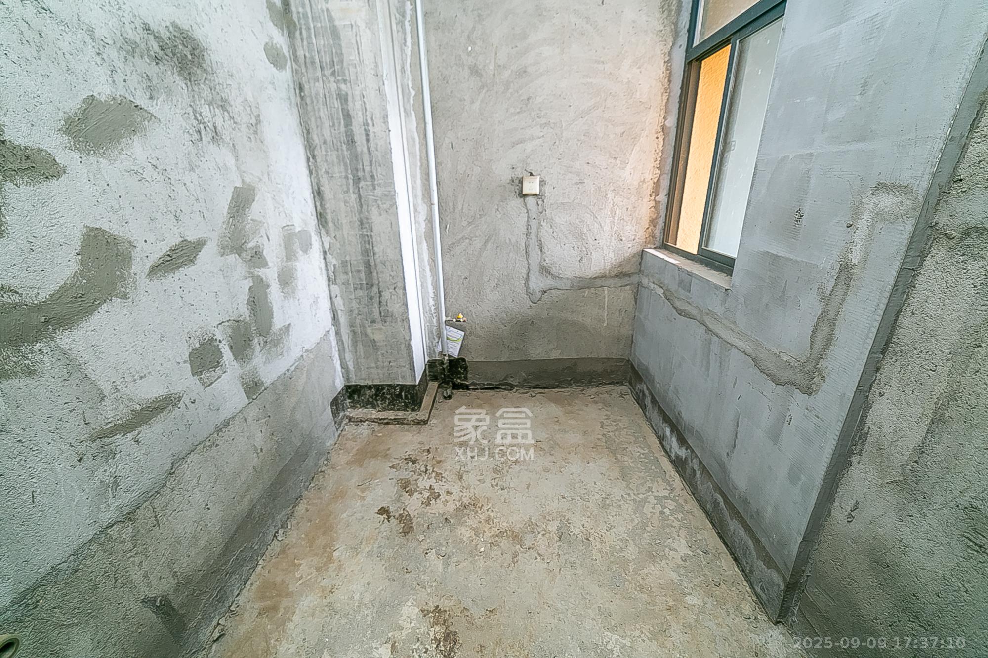 江南华府  3室2厅1卫    69.0万 江南华府  3室2厅1卫    69.0万其他