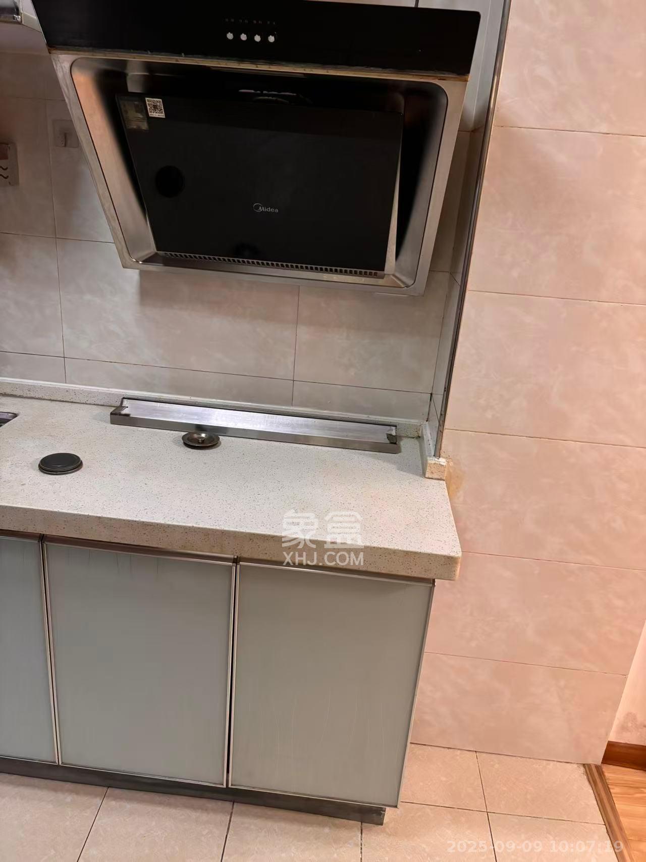 海德公园 1室1厅1卫 1200.0元/月 海德公园 1室1厅1卫 1200.0元/月室内图