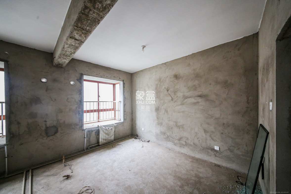 银杏嘉园  4室2厅1卫    200.0万 银杏嘉园  4室2厅1卫    200.0万卧室