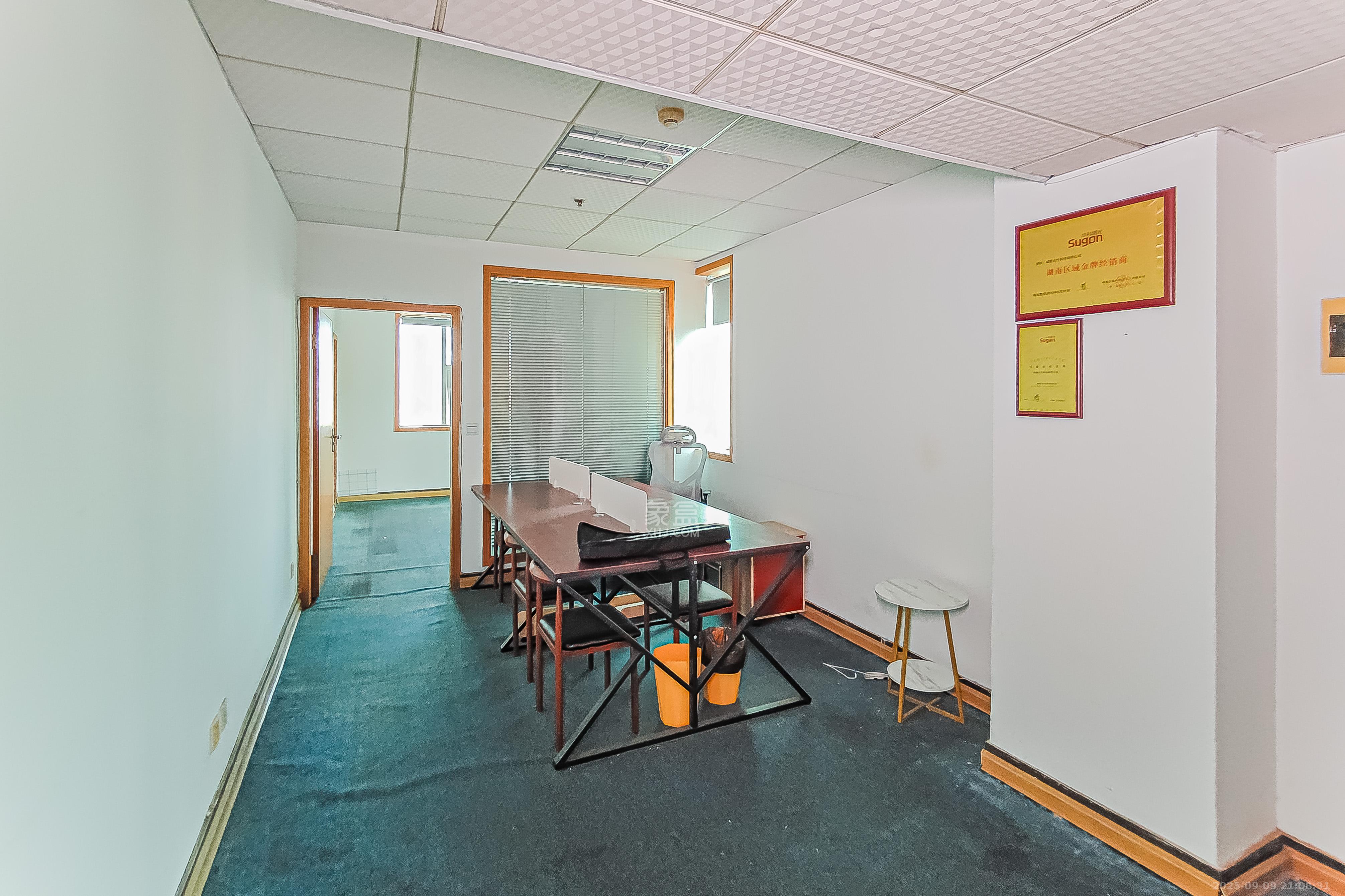 佳天国际新城 1室1厅1卫 35.0万 佳天国际新城 1室1厅1卫 35.0万客厅