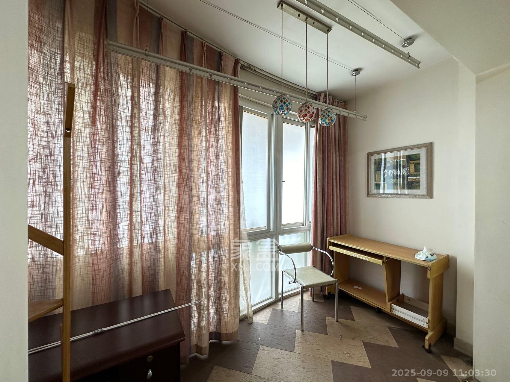 南湖嘉园  3室2厅2卫    2700.0元/月室内图