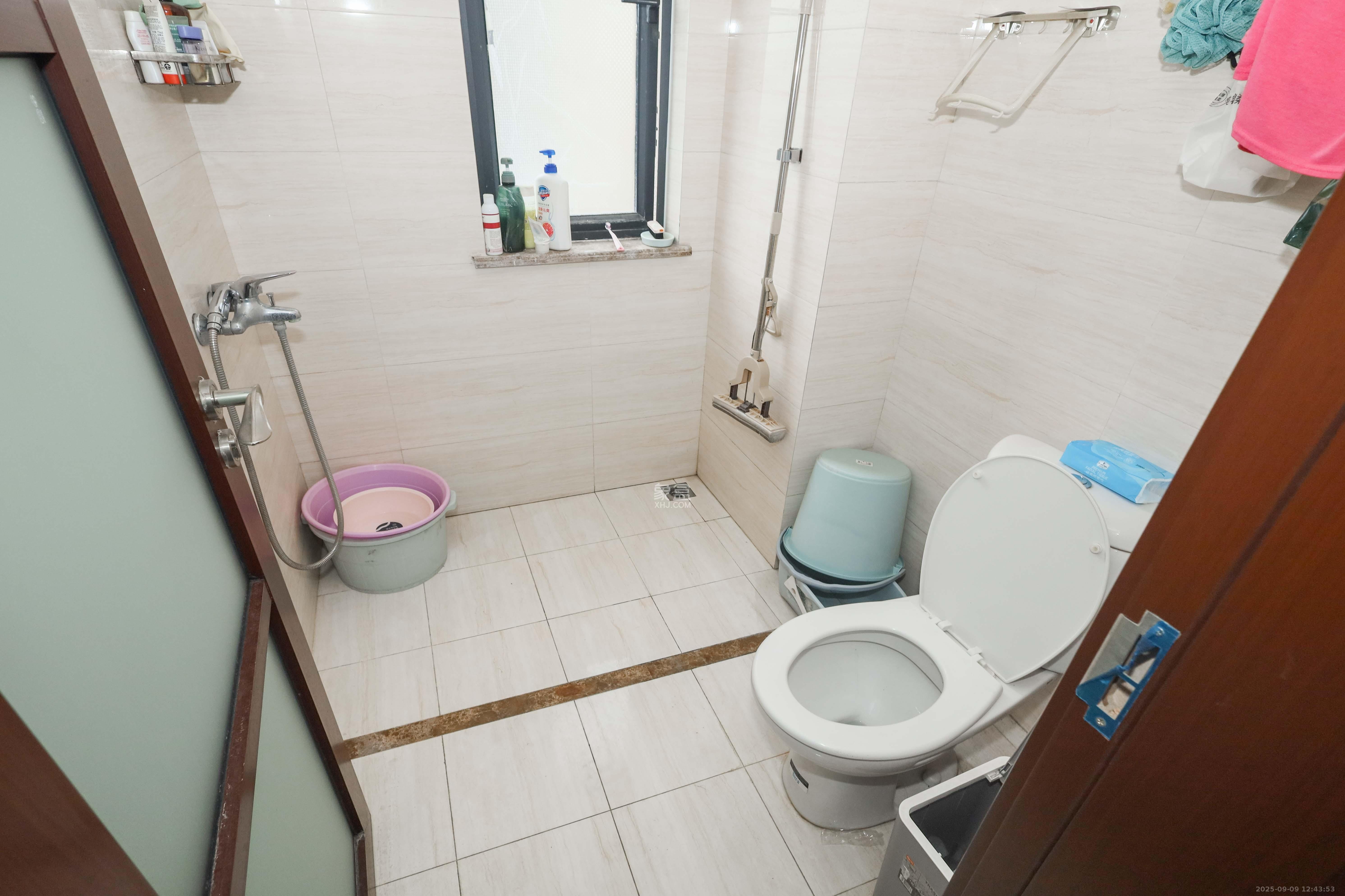 好莱城(弘德西街) 2室1厅1卫 70.0万 好莱城(弘德西街) 2室1厅1卫 70.0万卫生间