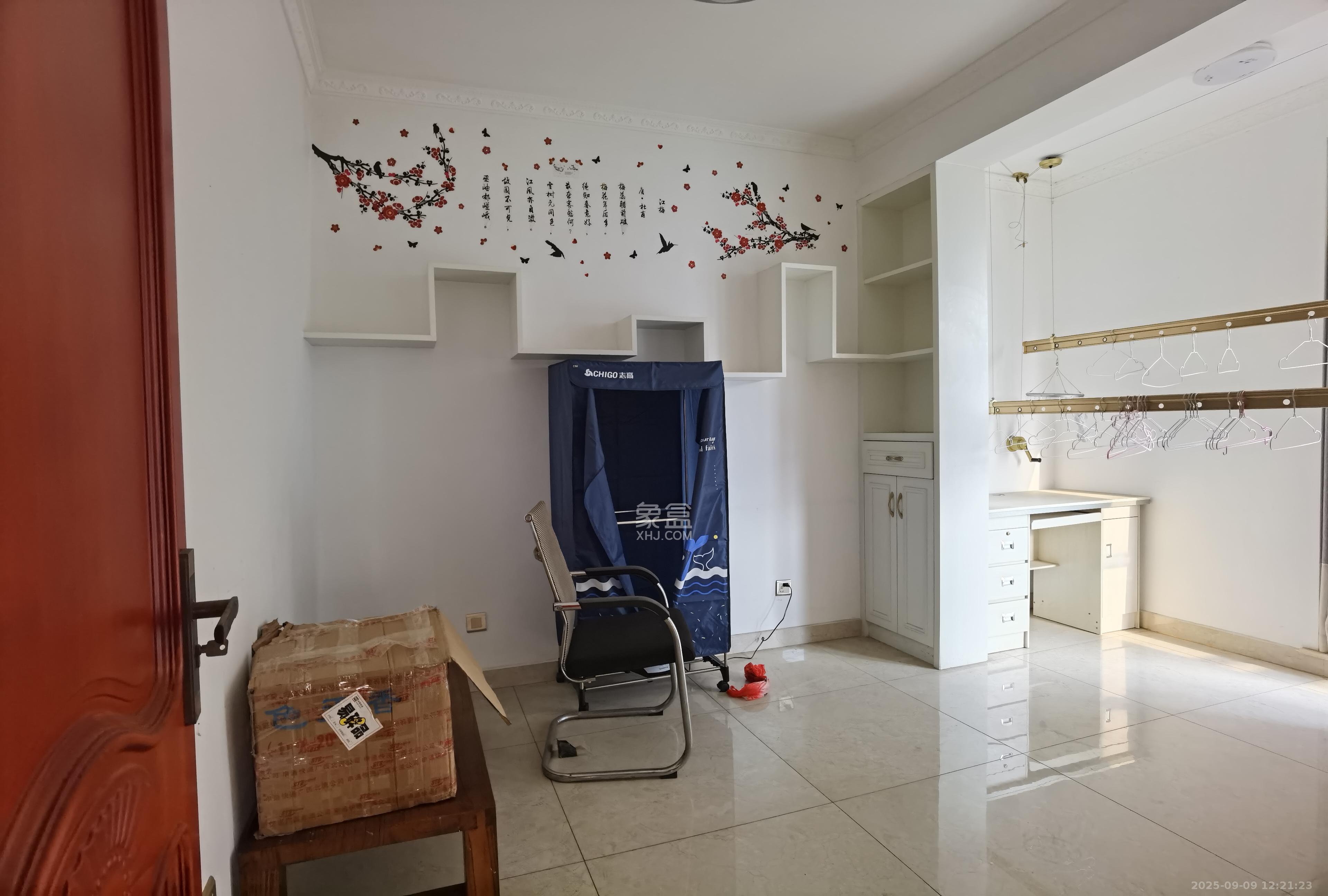 紫鑫御湖湾  4室2厅2卫    3000.0元/月 紫鑫御湖湾  4室2厅2卫    3000.0元/月室内图