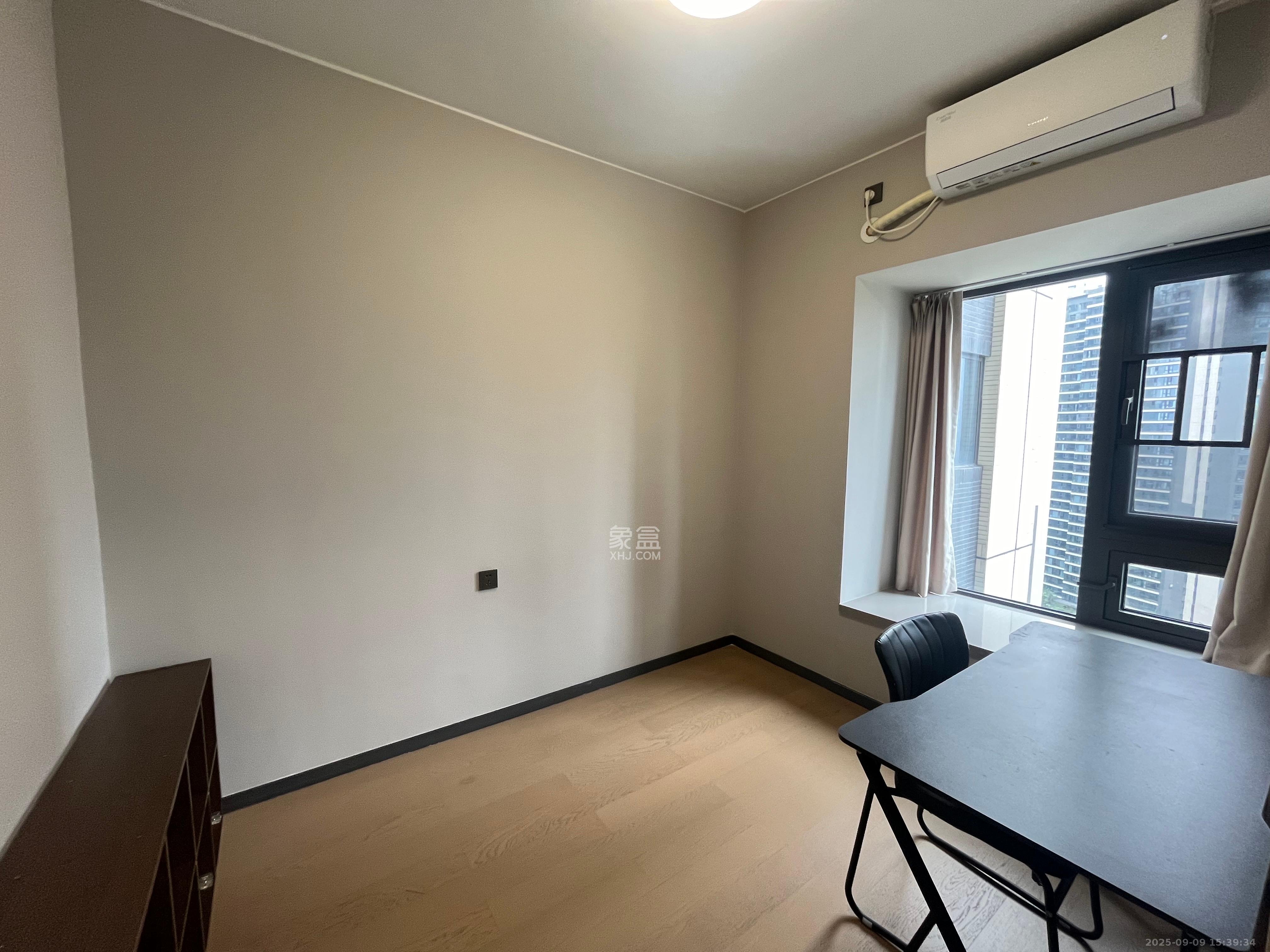 时代梅溪领峰 4室2厅2卫 3400.00元/月 时代梅溪领峰 4室2厅2卫 3400.00元/月室内图