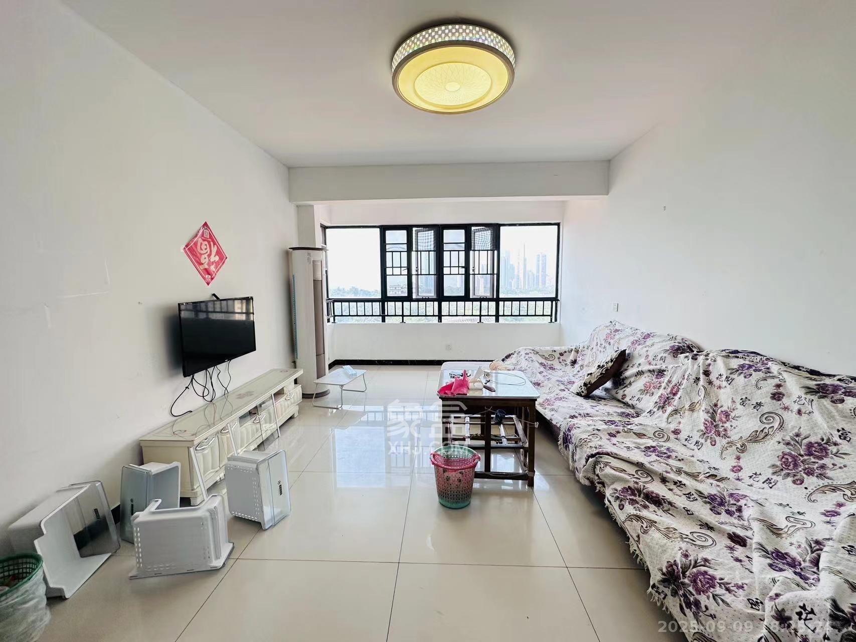 慢步江湾  3室2厅2卫    2500.0元/月室内图