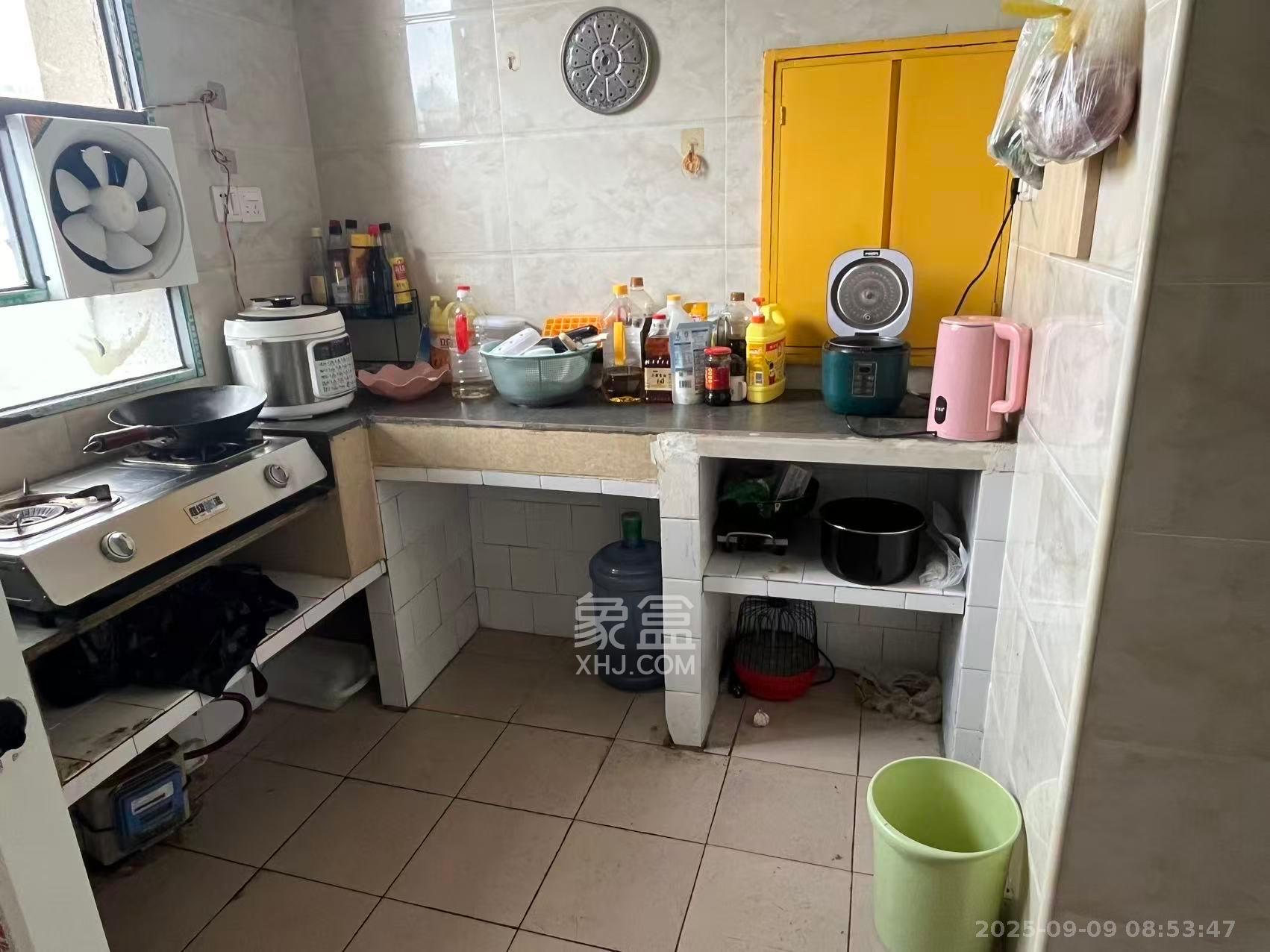 乔庄社区 2室1厅1卫 1700.0元/月 乔庄社区 2室1厅1卫 1700.0元/月室内图