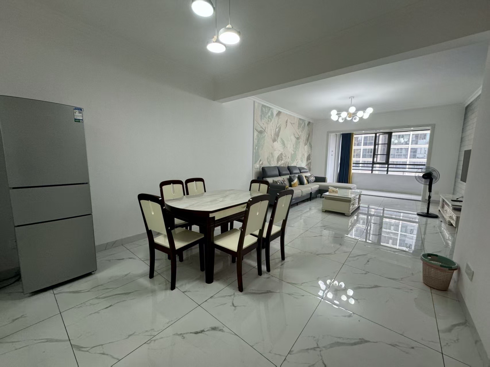 星月都会 3室2厅2卫 2500.0元/月 星月都会 3室2厅2卫 2500.0元/月室内图