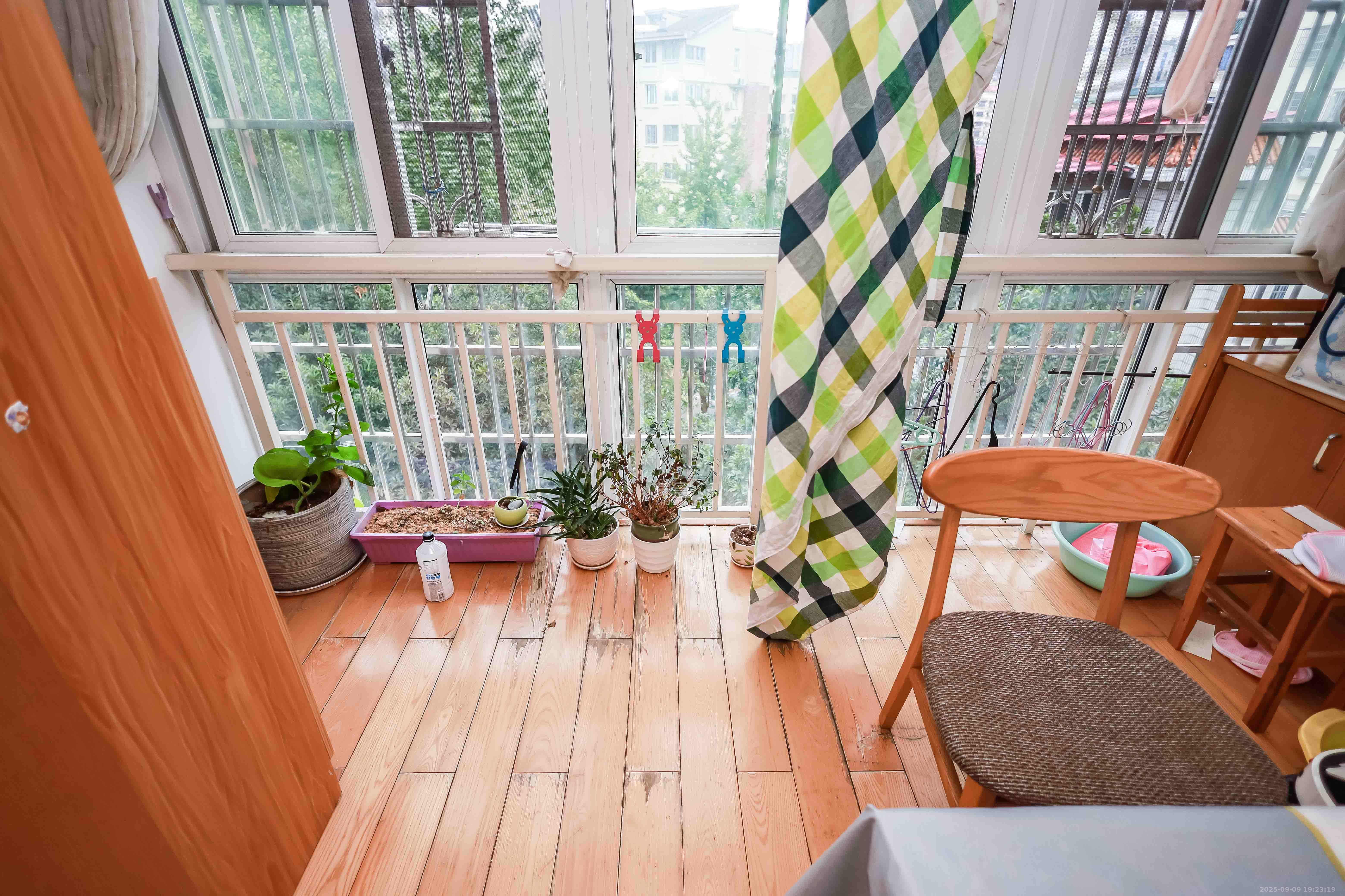 咸嘉新村悦峰园 2室2厅1卫 70.0万 咸嘉新村悦峰园 2室2厅1卫 70.0万阳台