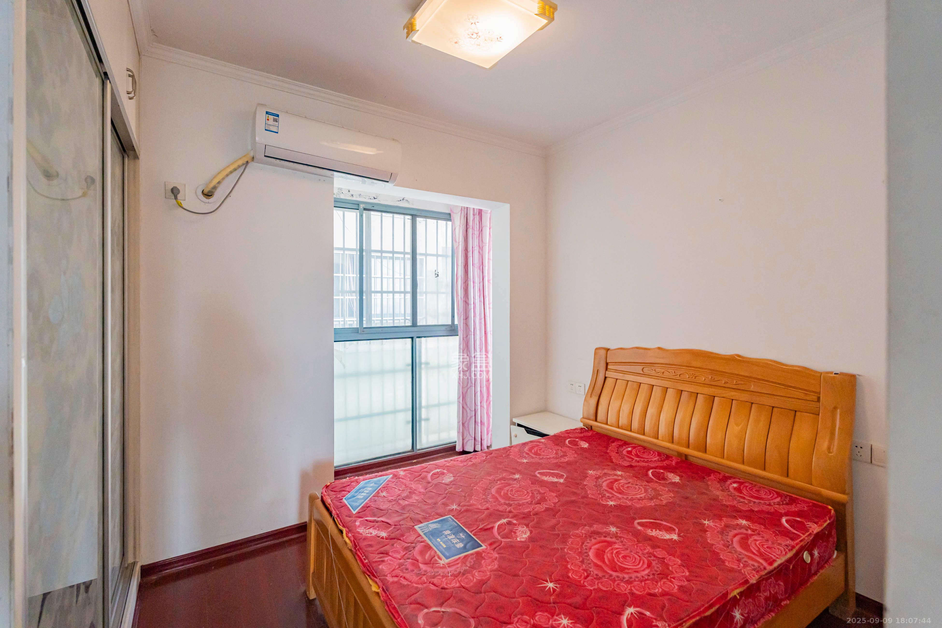 雄新水印廊桥(雄新华府) 3室2厅2卫 1800.0元/月 雄新水印廊桥(雄新华府) 3室2厅2卫 1800.0元/月室内图