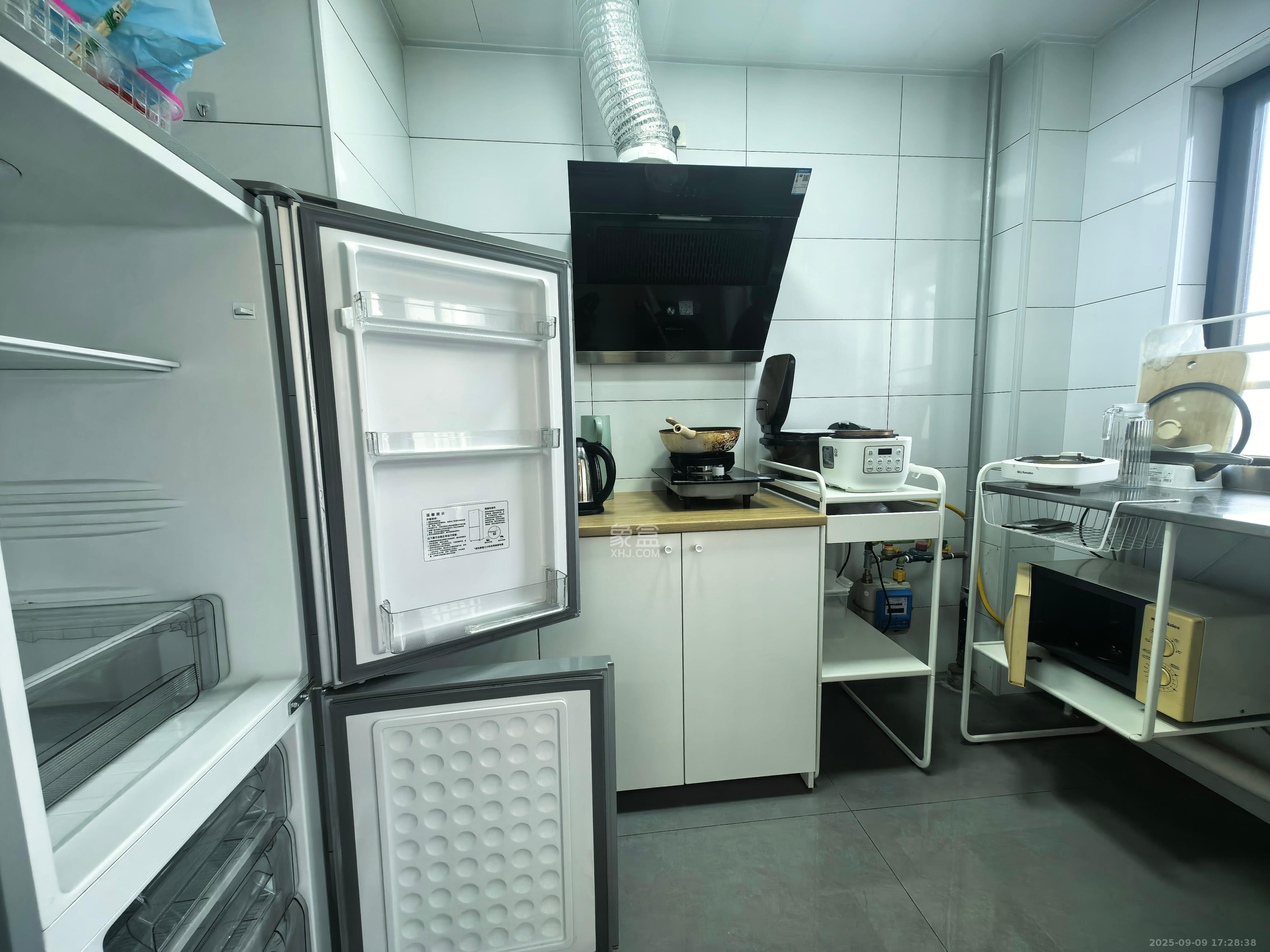 阳光城尚东湾愉景苑 2室2厅1卫 4200.0元/月 阳光城尚东湾愉景苑 2室2厅1卫 4200.0元/月室内图