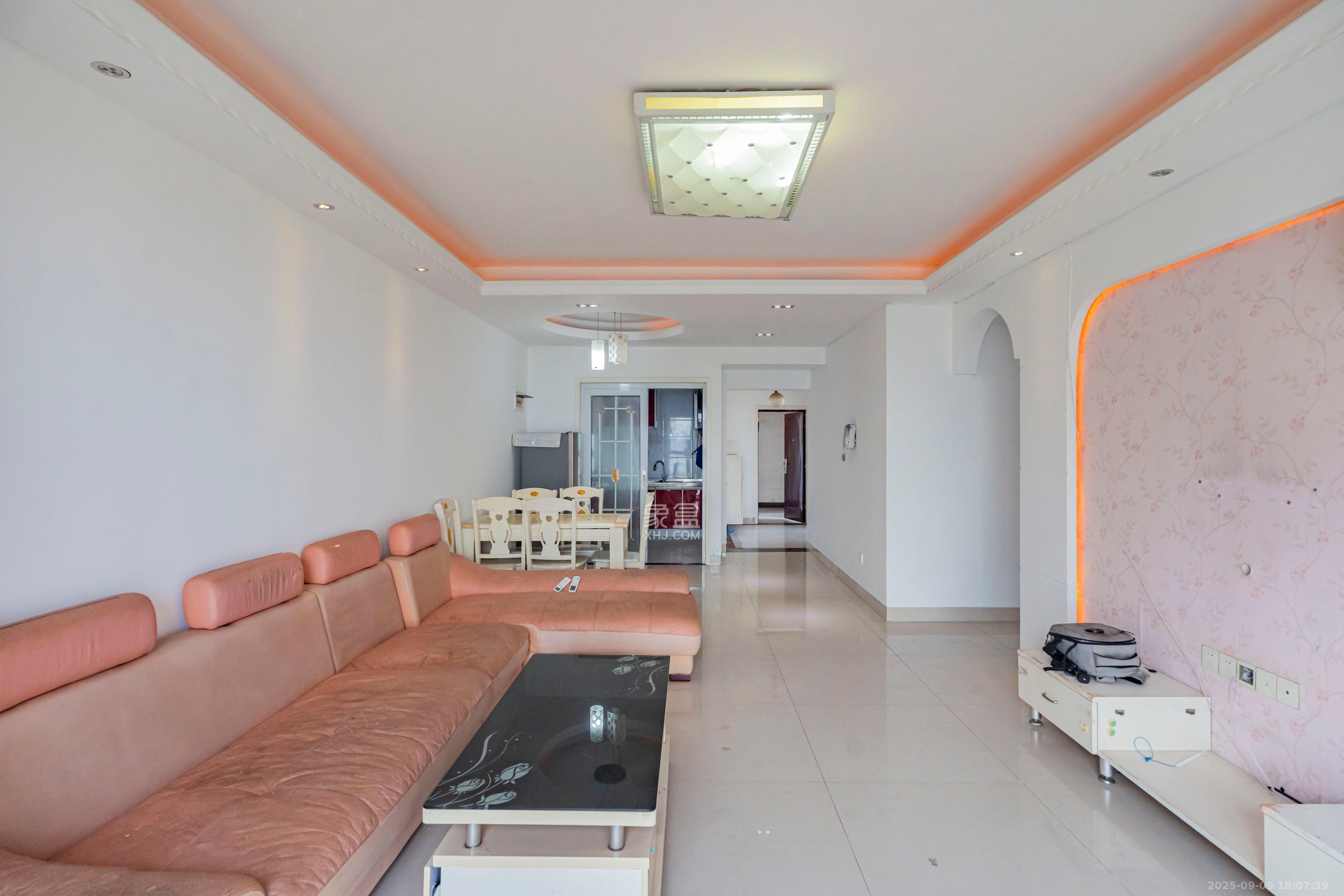 雄新水印廊桥(雄新华府) 3室2厅2卫 1800.0元/月 雄新水印廊桥(雄新华府) 3室2厅2卫 1800.0元/月室内图