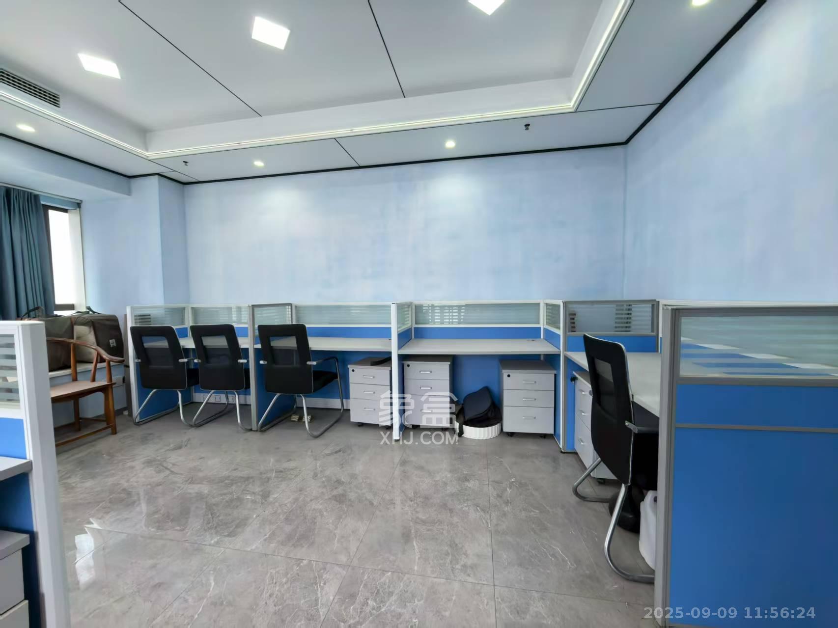 长燃润和天地(长润小区印湘江)  1室1厅1卫    1800.0元/月 长燃润和天地(长润小区印湘江)  1室1厅1卫    1800.0元/月室内图