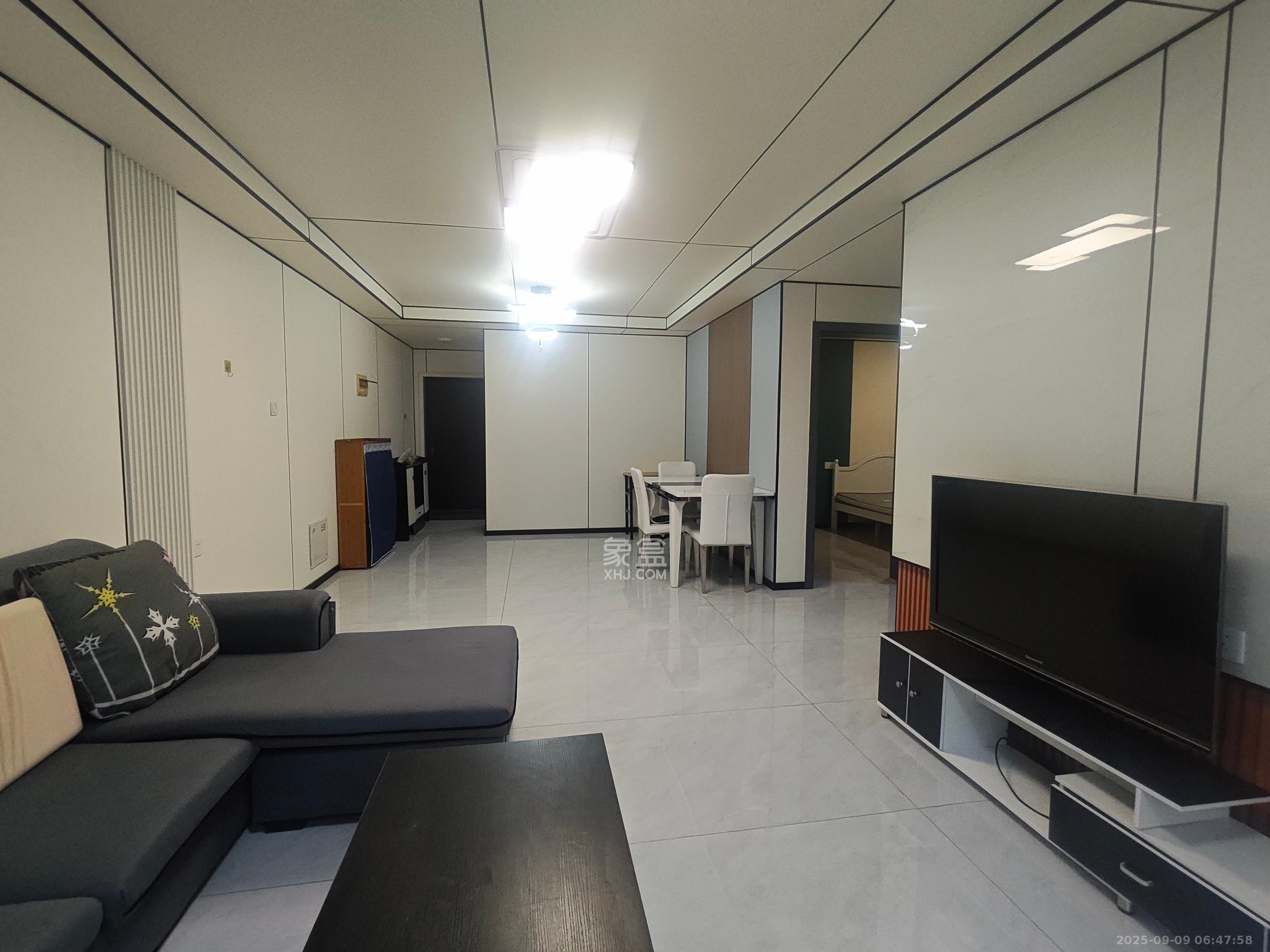 谷山乐园二期 1室2厅1卫 2100.0元/月 谷山乐园二期 1室2厅1卫 2100.0元/月室内图